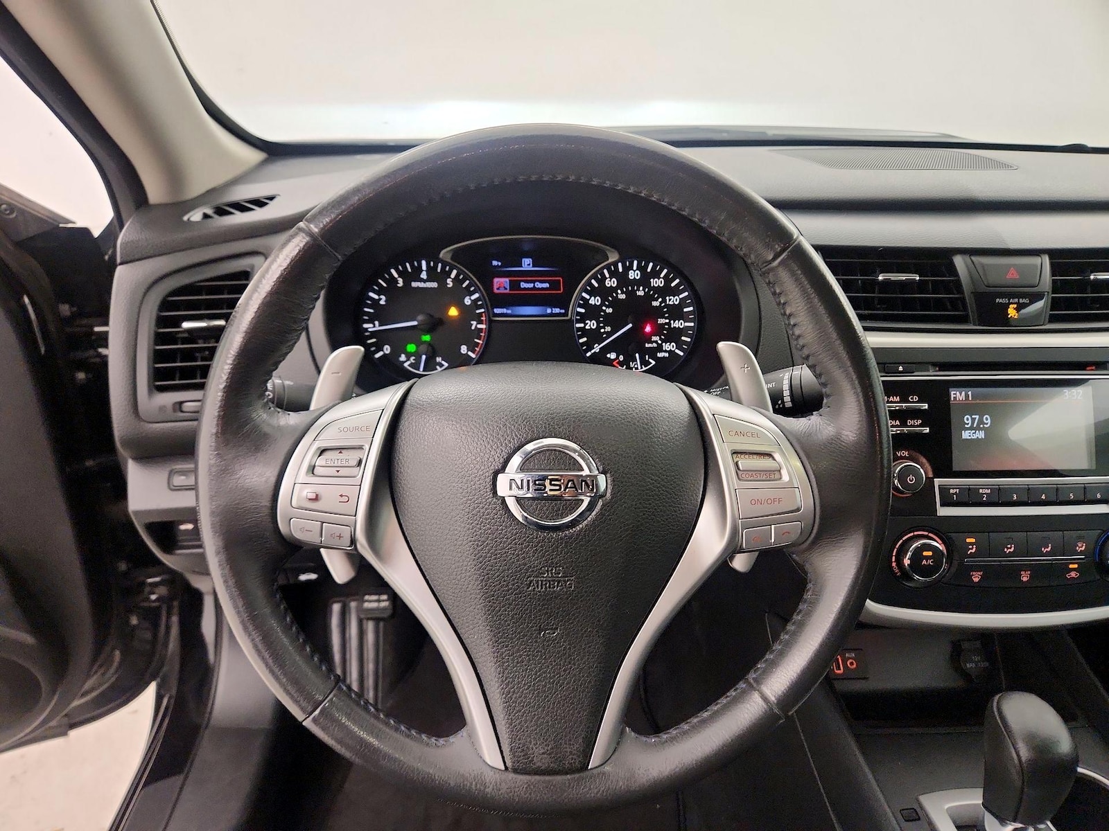 2017 Nissan Altima SR - Photo 10