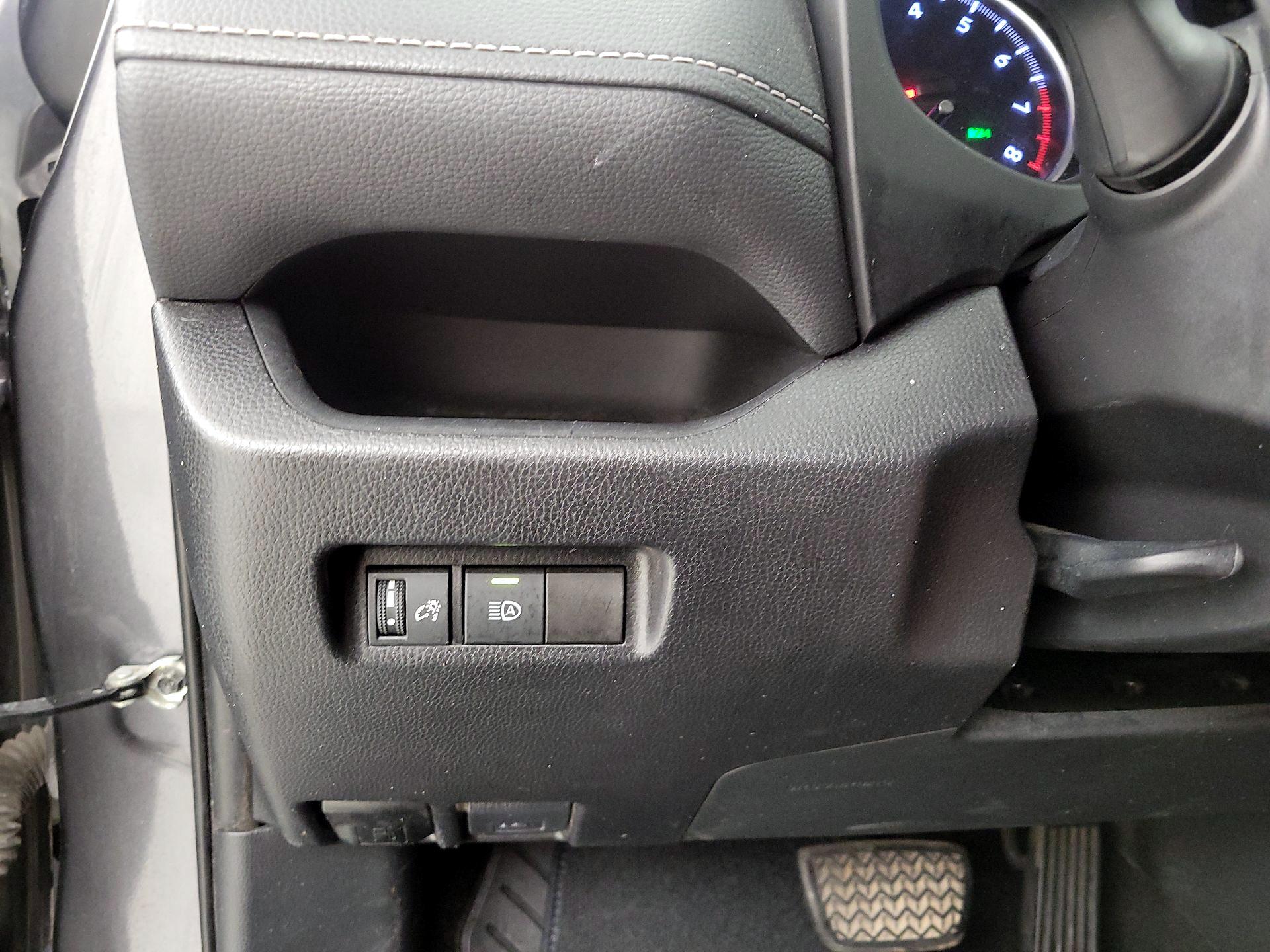 Thumbnail: 2021 Toyota RAV4 - 11