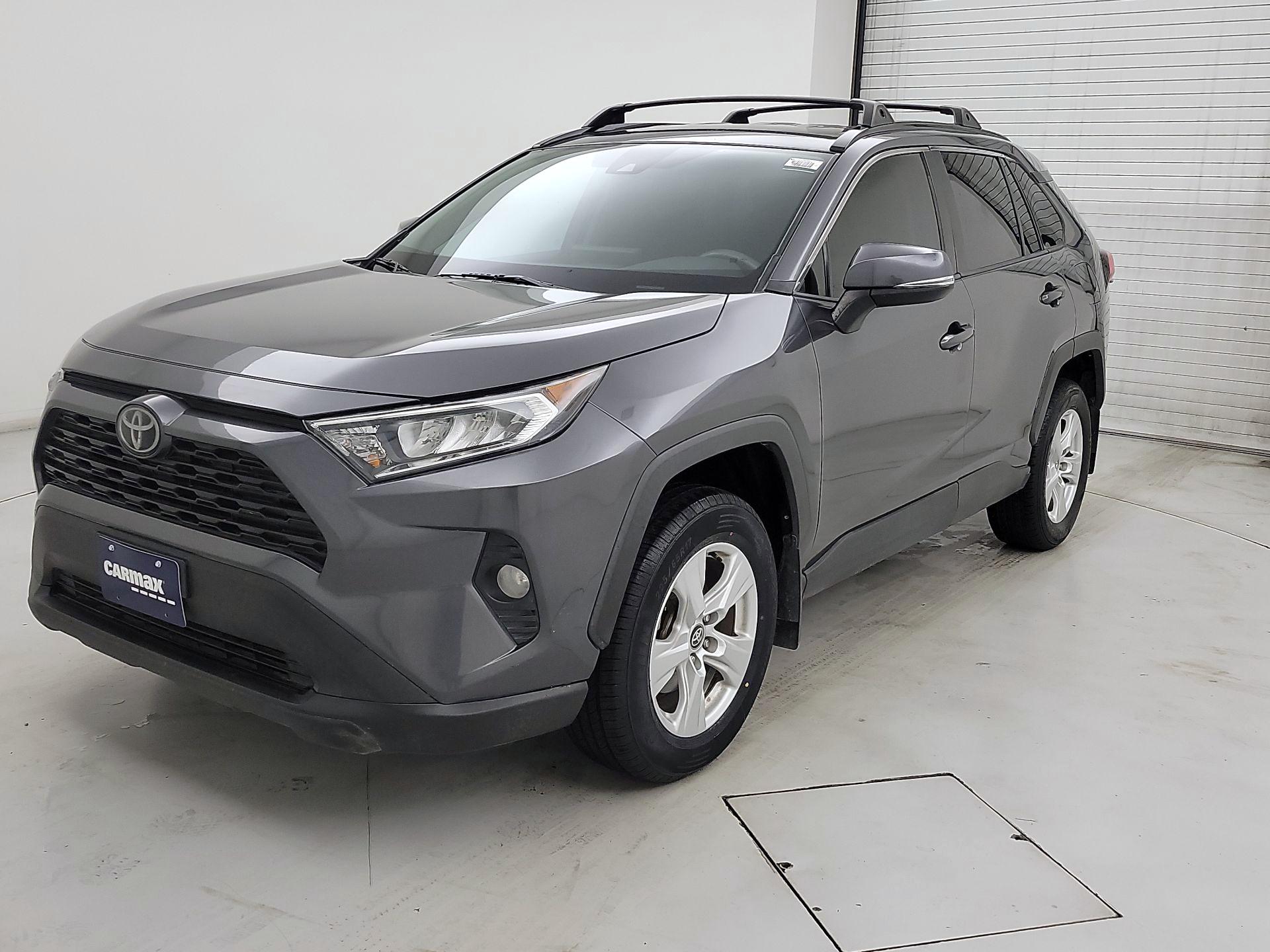 Thumbnail: 2021 Toyota RAV4 - 3