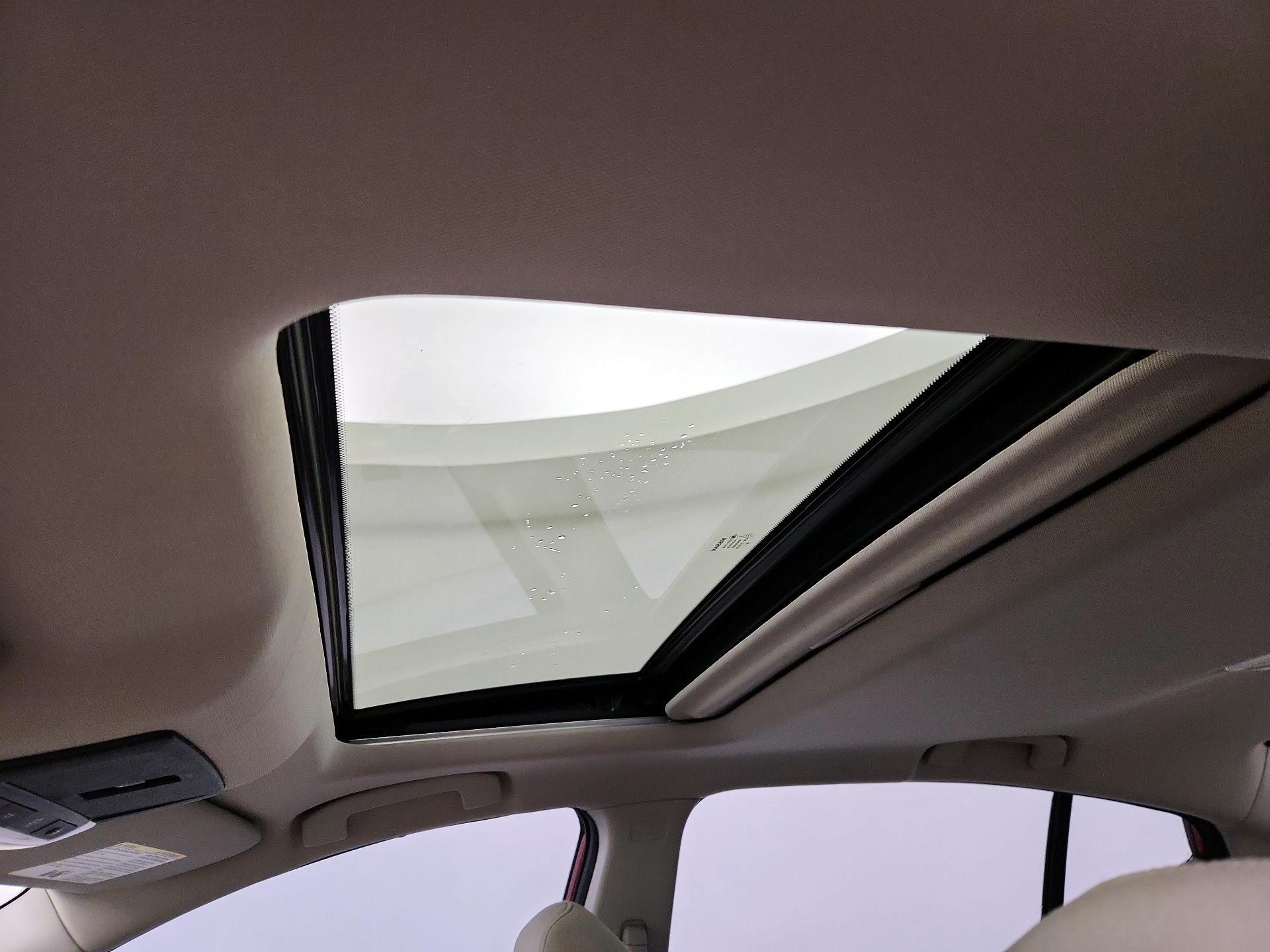 Thumbnail: 2019 Nissan Altima - 19