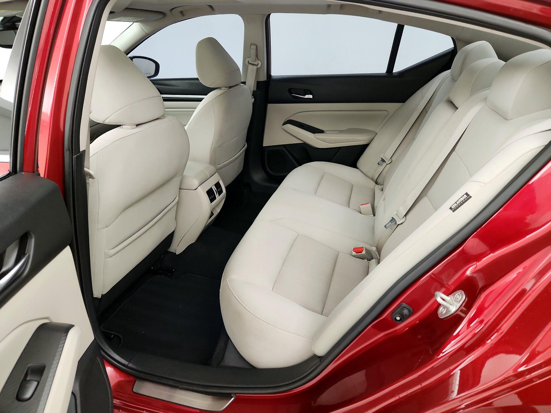 Thumbnail: 2019 Nissan Altima - 20