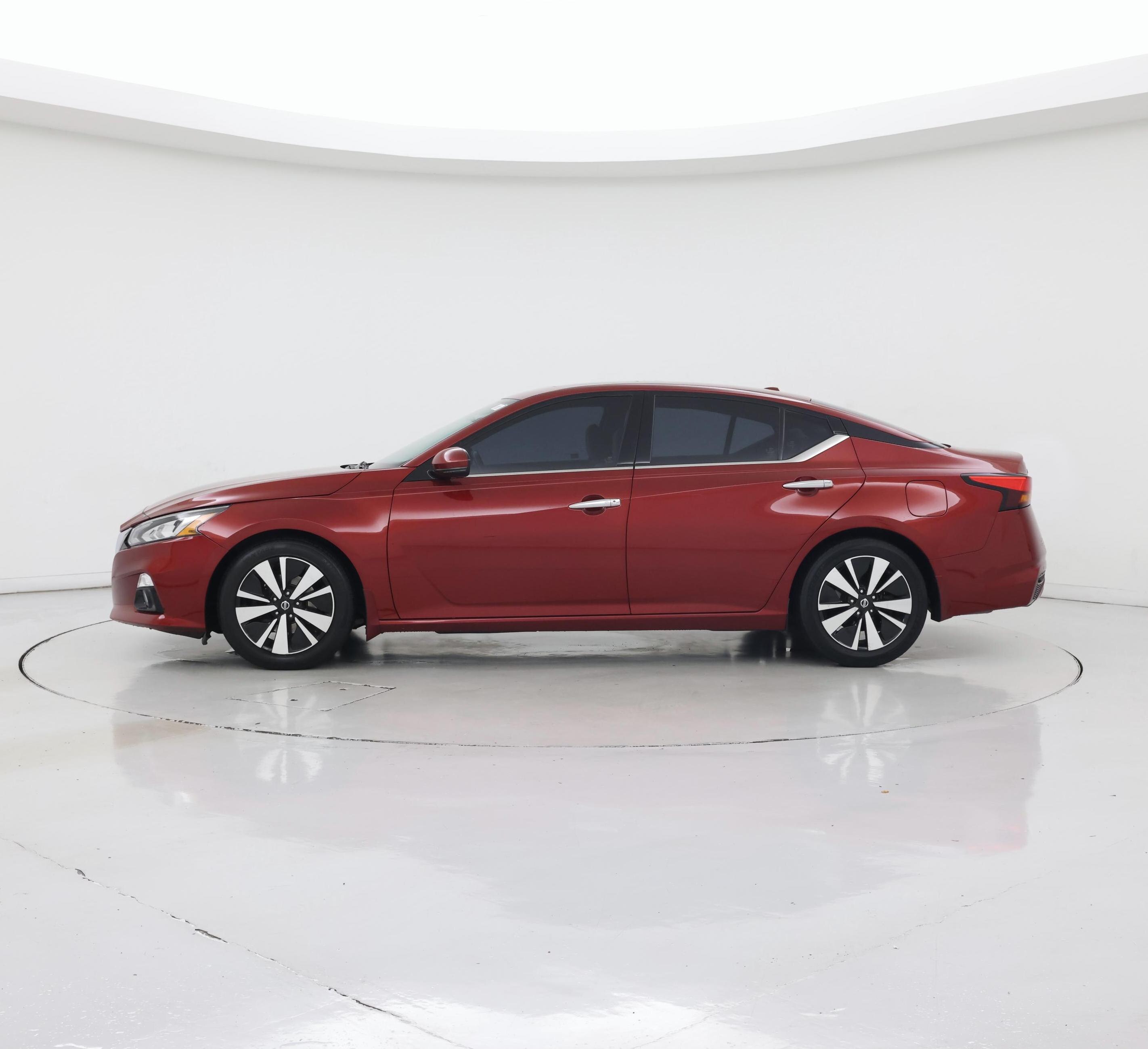 Thumbnail: 2019 Nissan Altima - 3