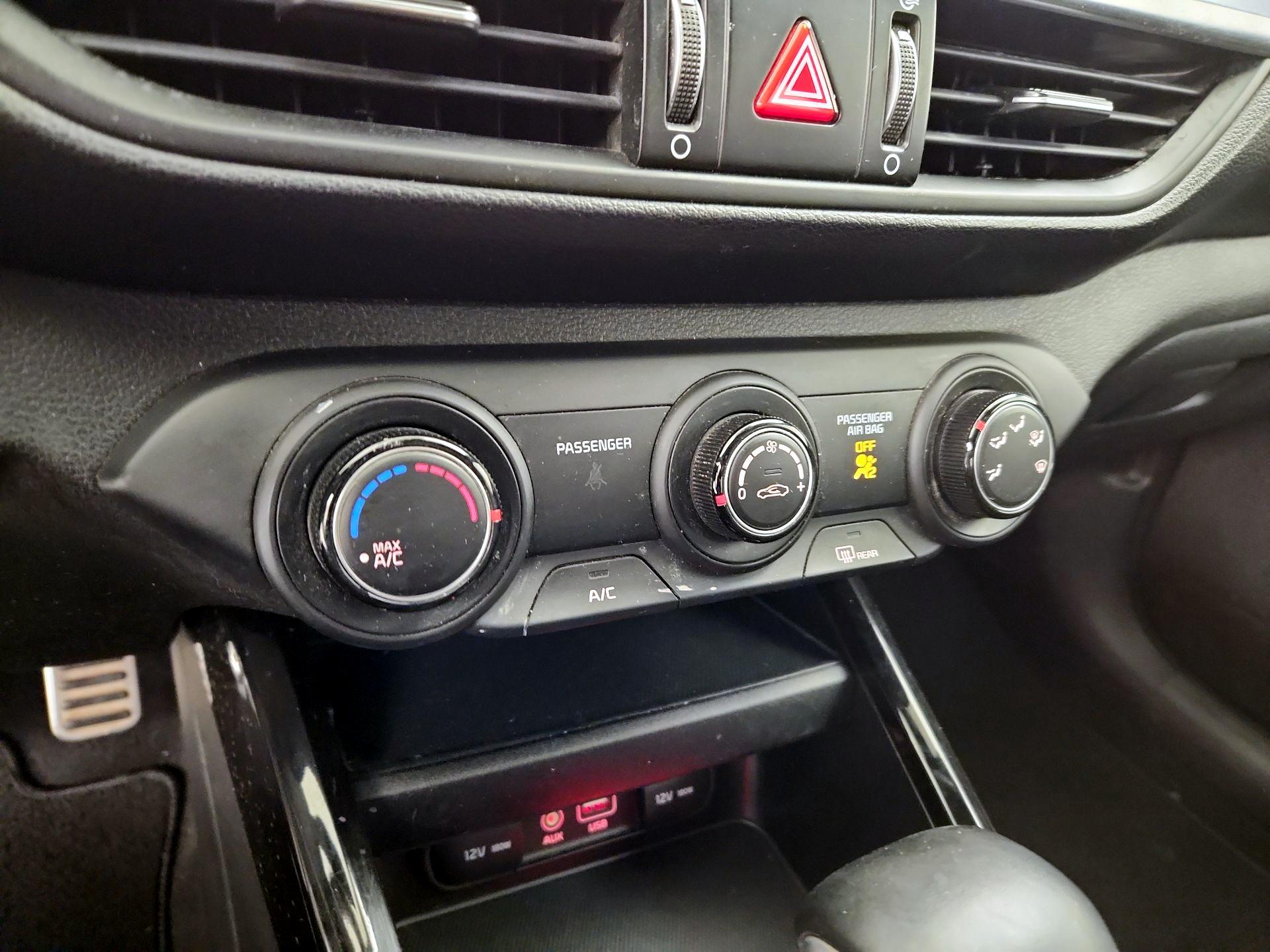 Thumbnail: 2021 Kia Forte - 16