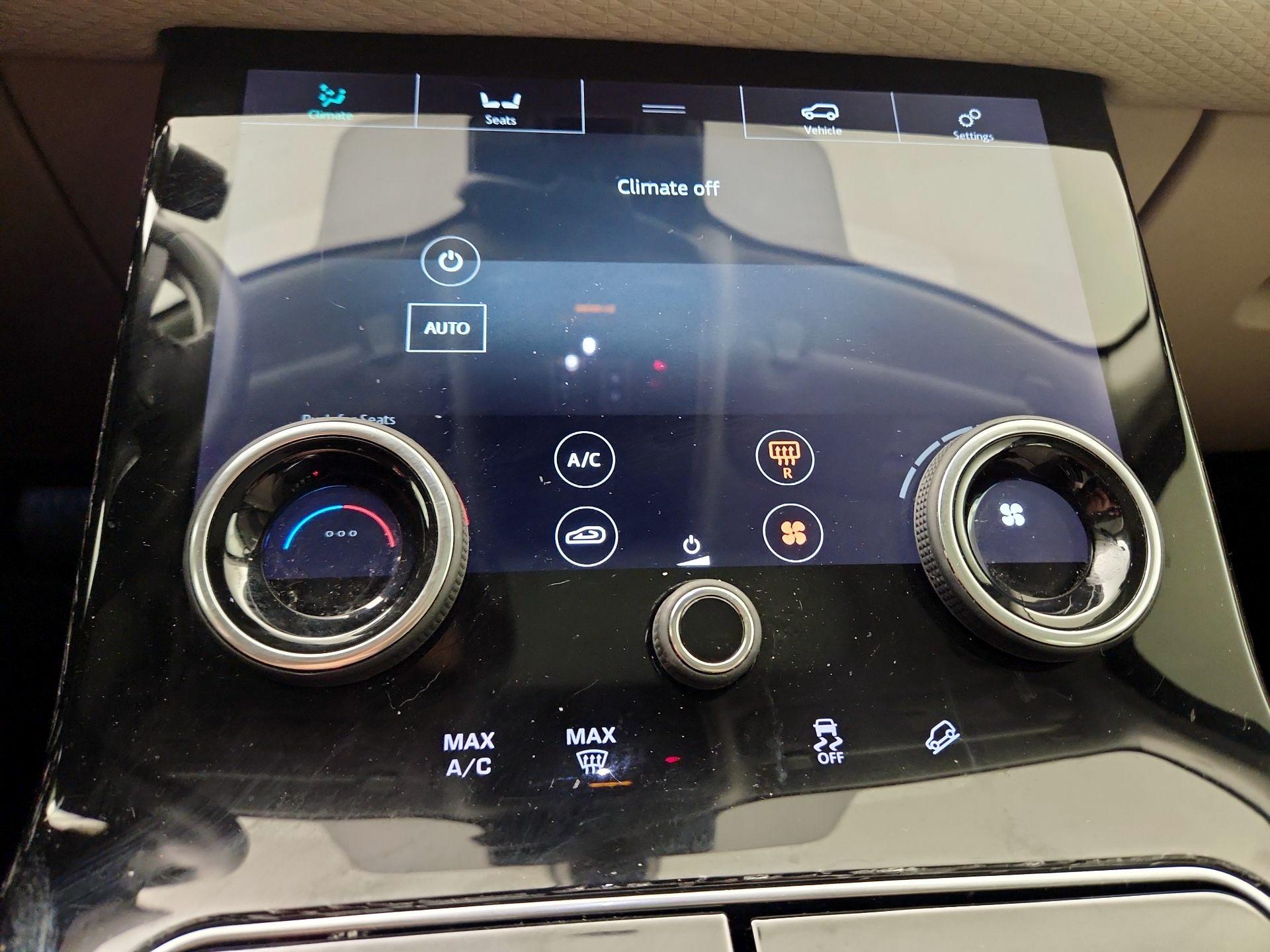 Thumbnail: 2019 Land Rover Range Rover Velar - 14