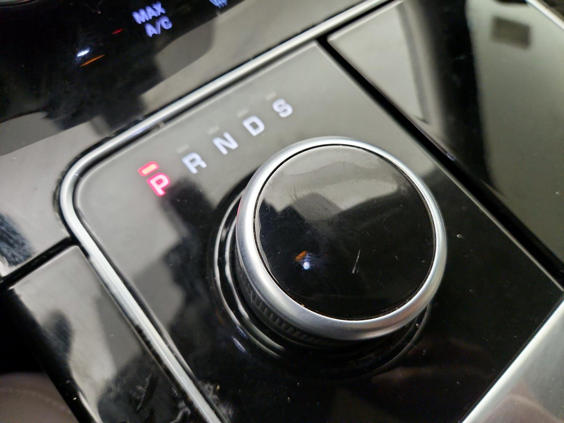 Thumbnail: 2019 Land Rover Range Rover Velar - 15