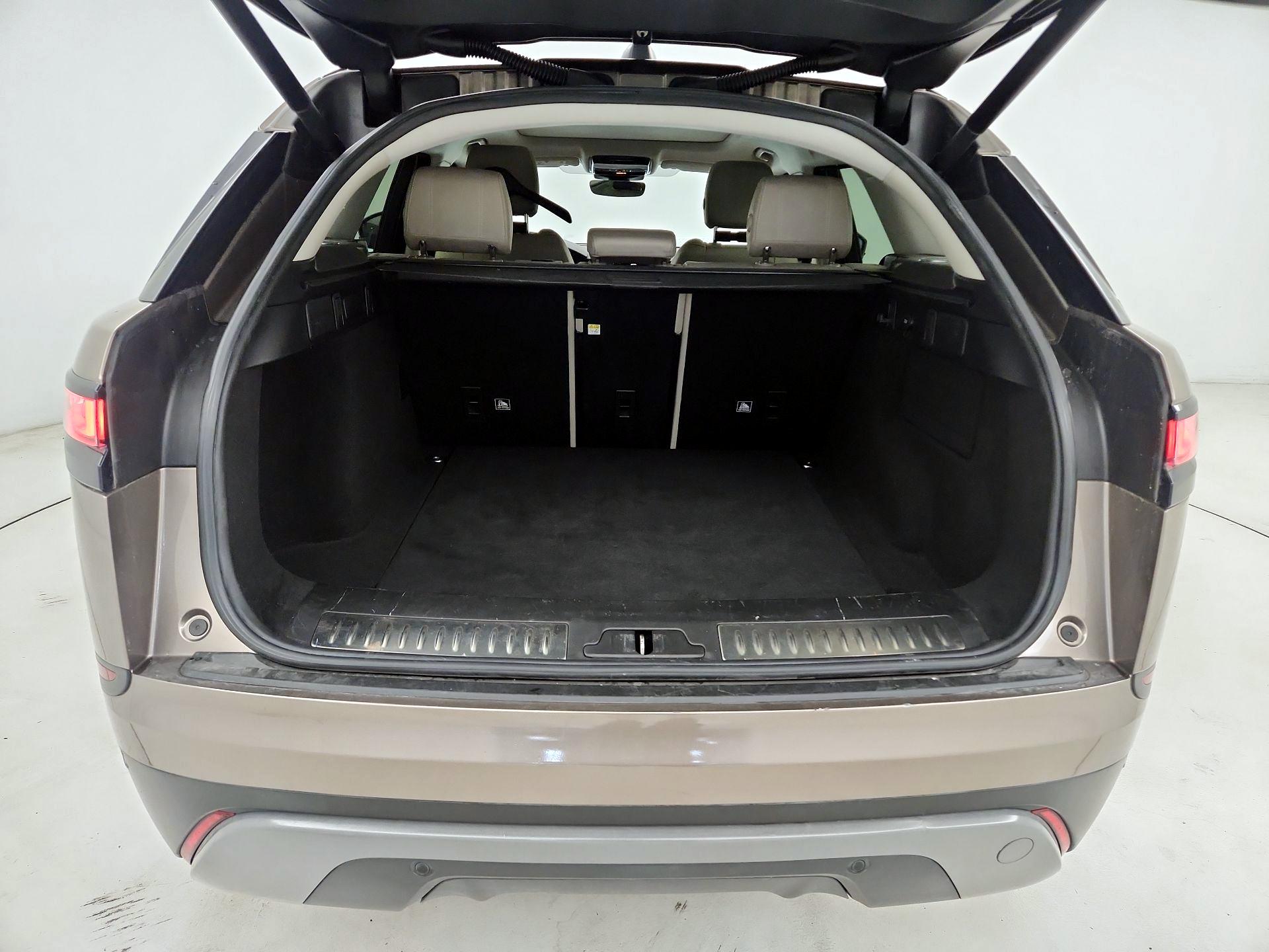 Thumbnail: 2019 Land Rover Range Rover Velar - 16