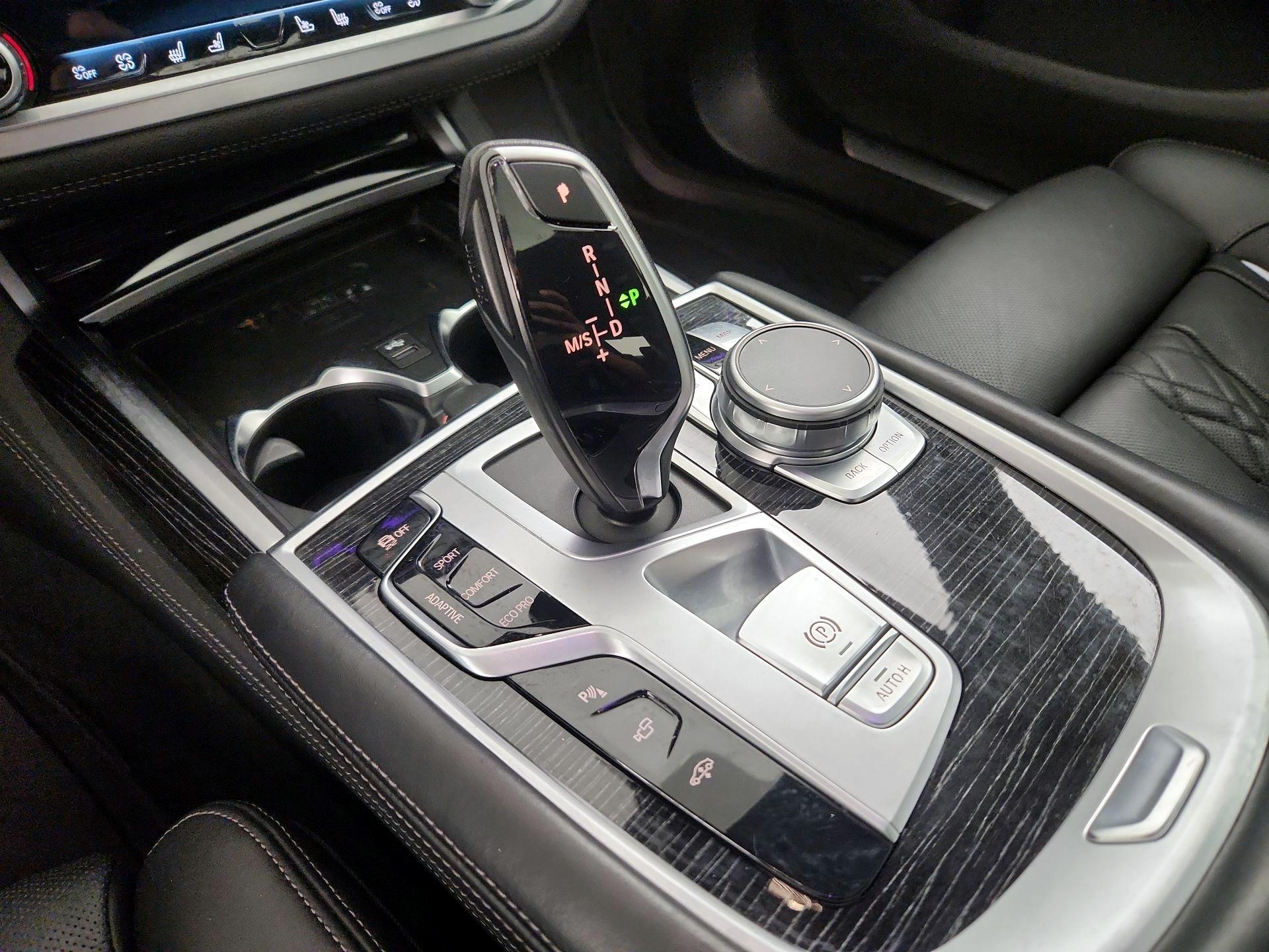 Thumbnail: 2021 BMW 7 Series - 18