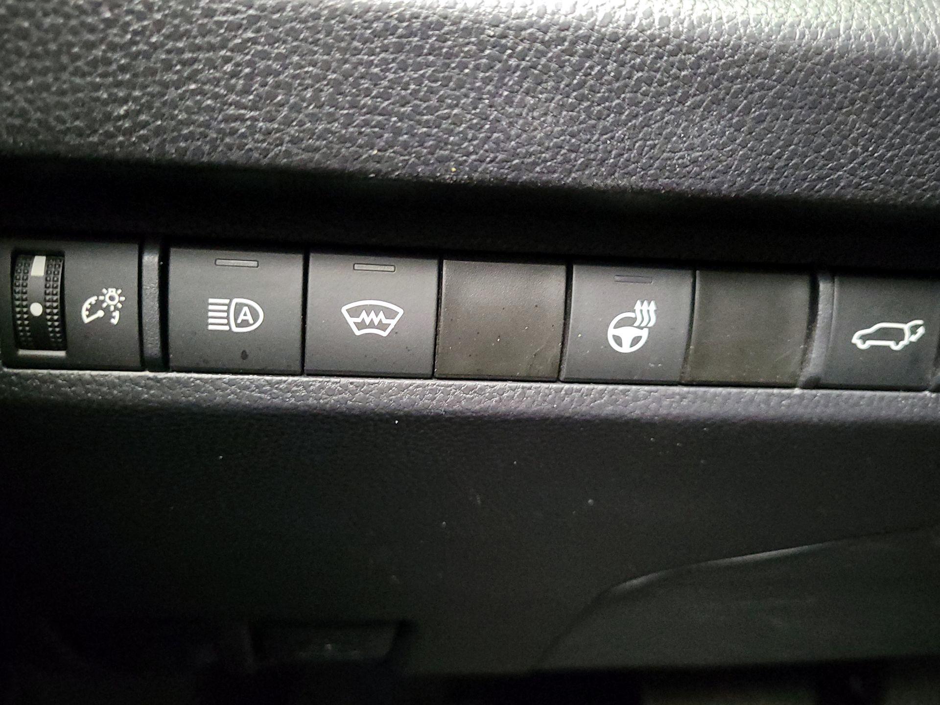 Thumbnail: 2023 Toyota RAV4 - 11