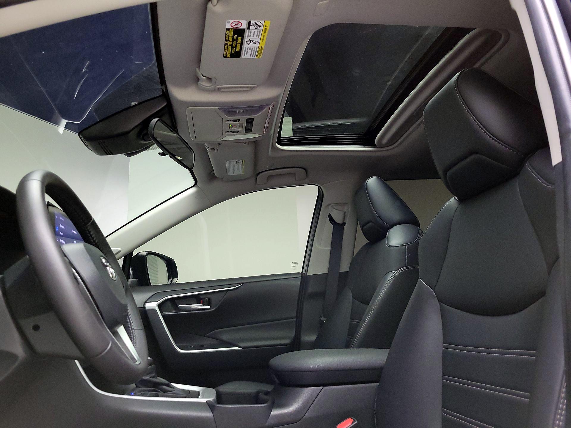 Thumbnail: 2023 Toyota RAV4 - 18