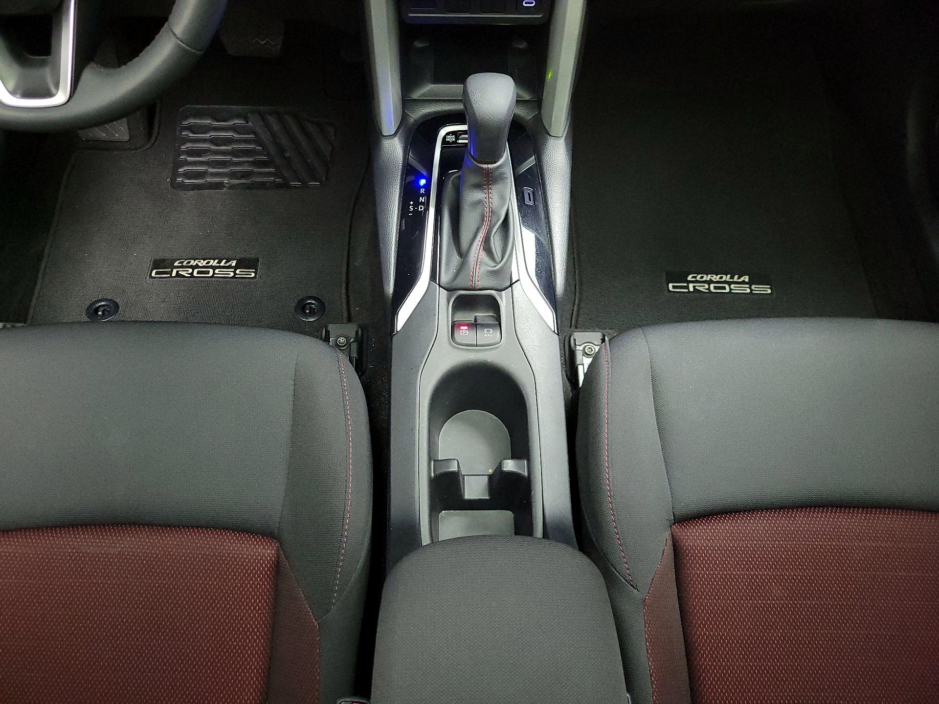 Thumbnail: 2024 Toyota Corolla Cross - 18