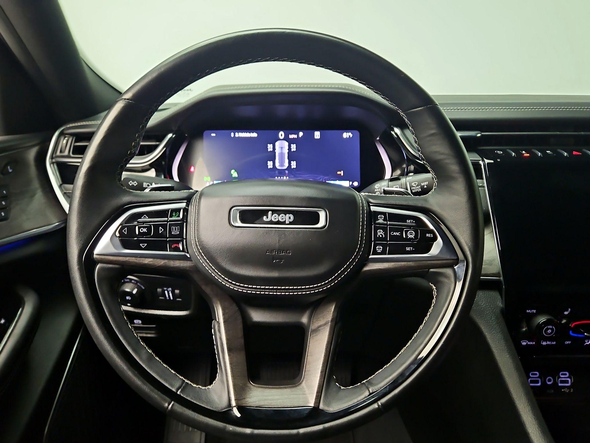 Thumbnail: 2023 Jeep Grand Cherokee - 10