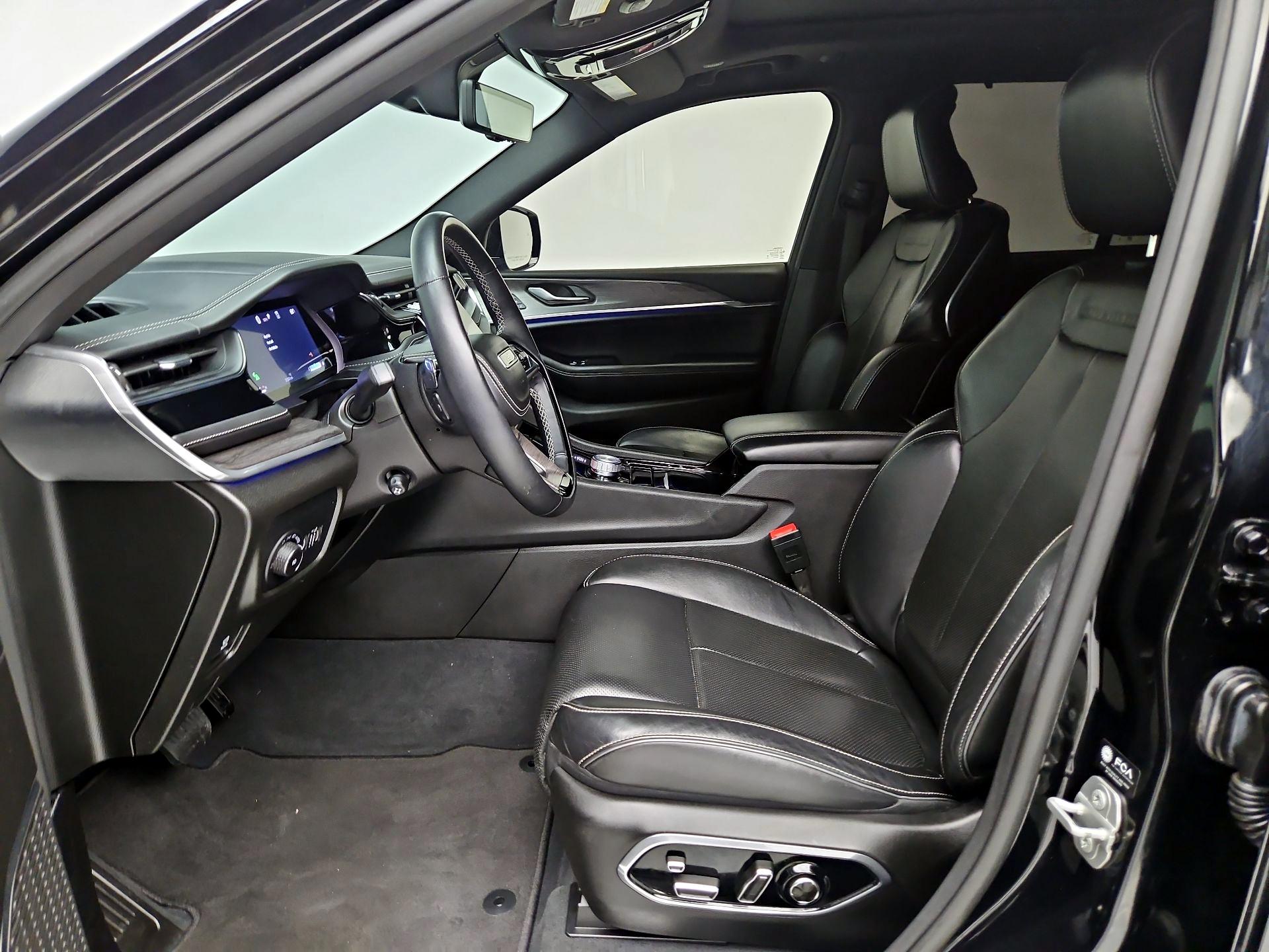 Thumbnail: 2023 Jeep Grand Cherokee - 11