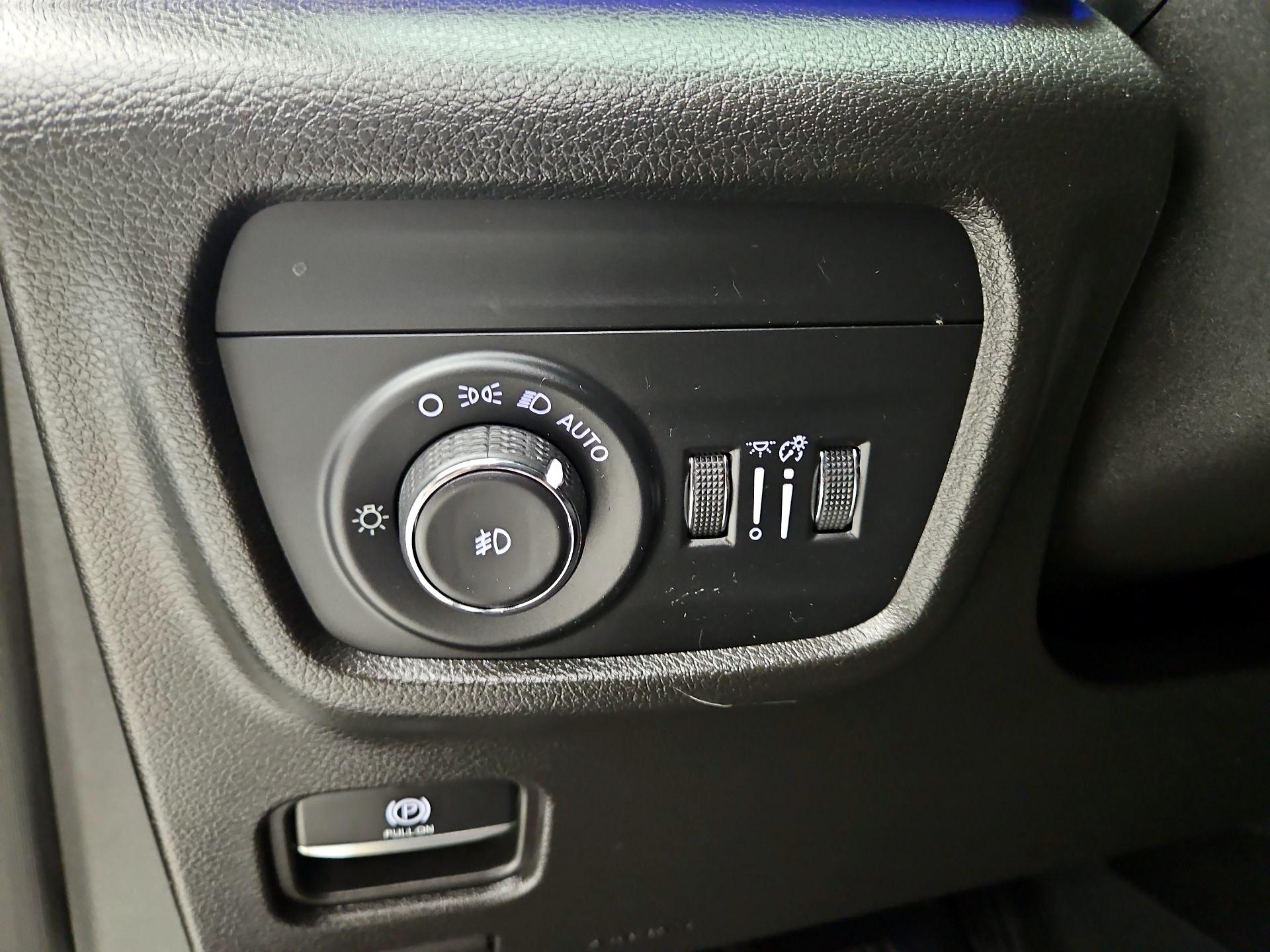 Thumbnail: 2023 Jeep Grand Cherokee - 13