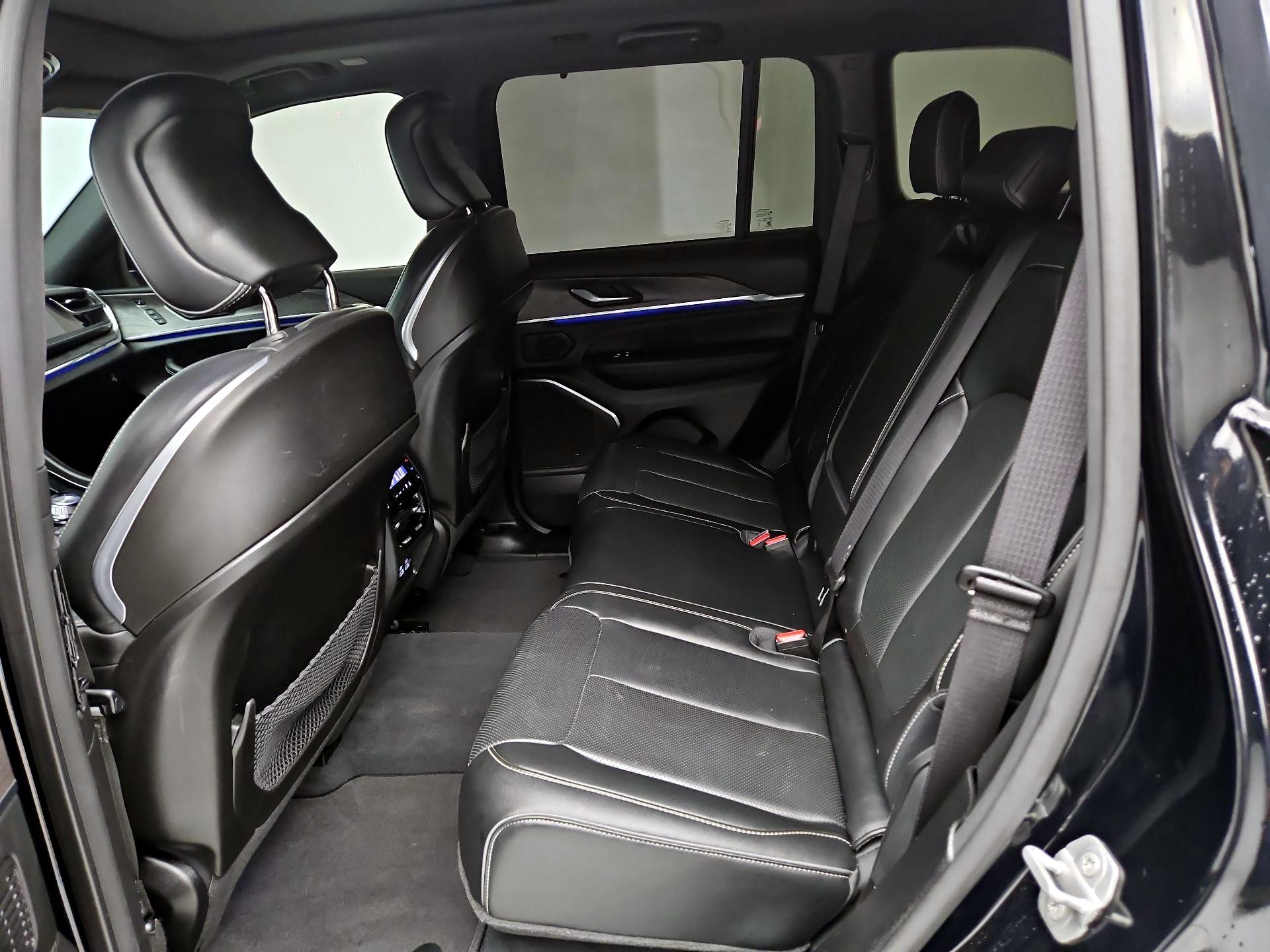 Thumbnail: 2023 Jeep Grand Cherokee - 20