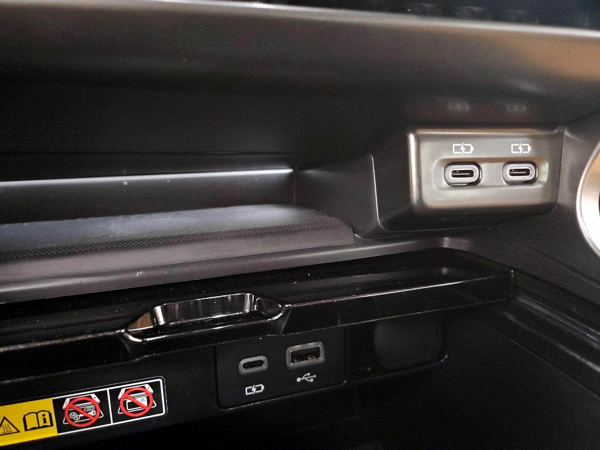 Thumbnail: 2025 Lexus RX - 18