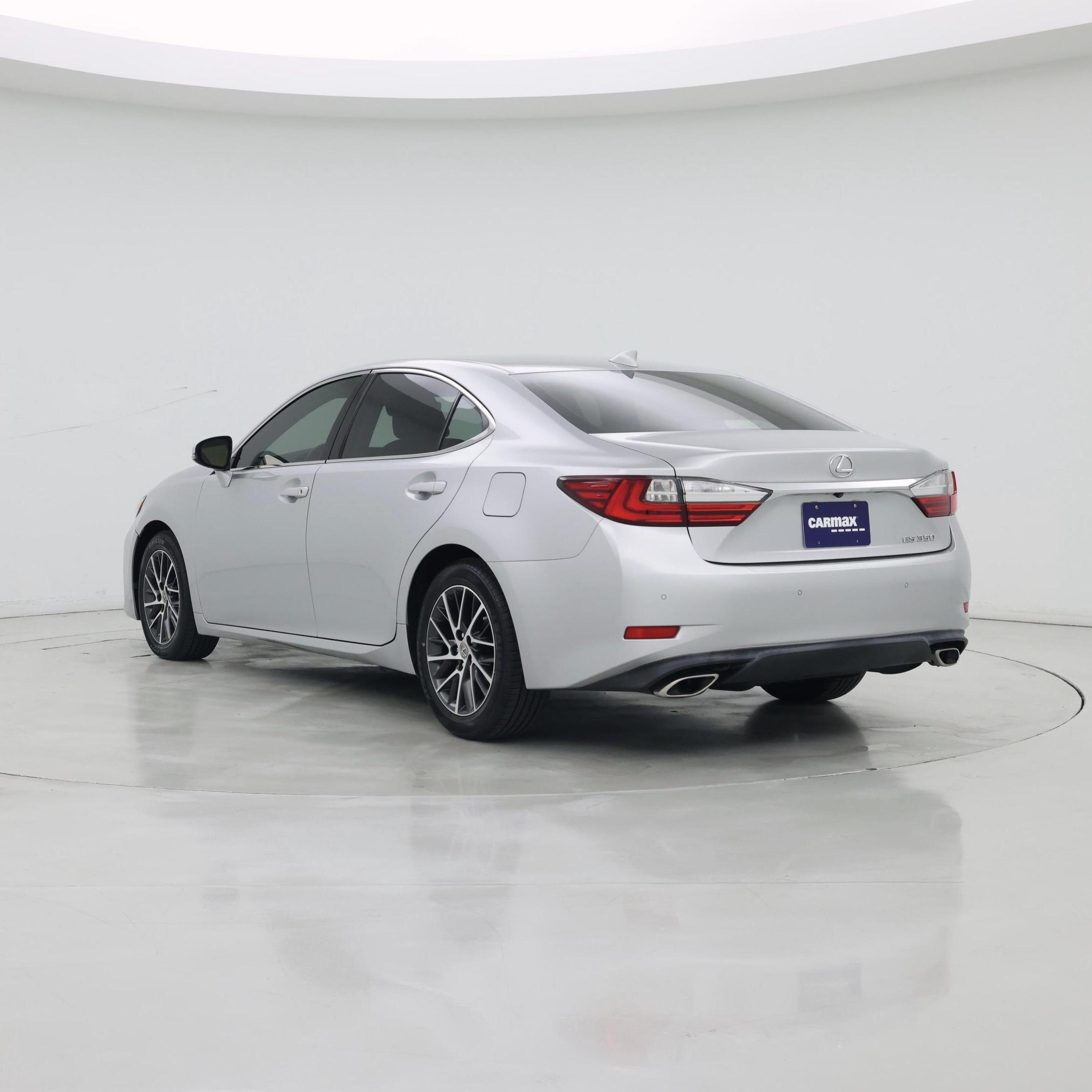 Thumbnail: 2016 Lexus ES - 2