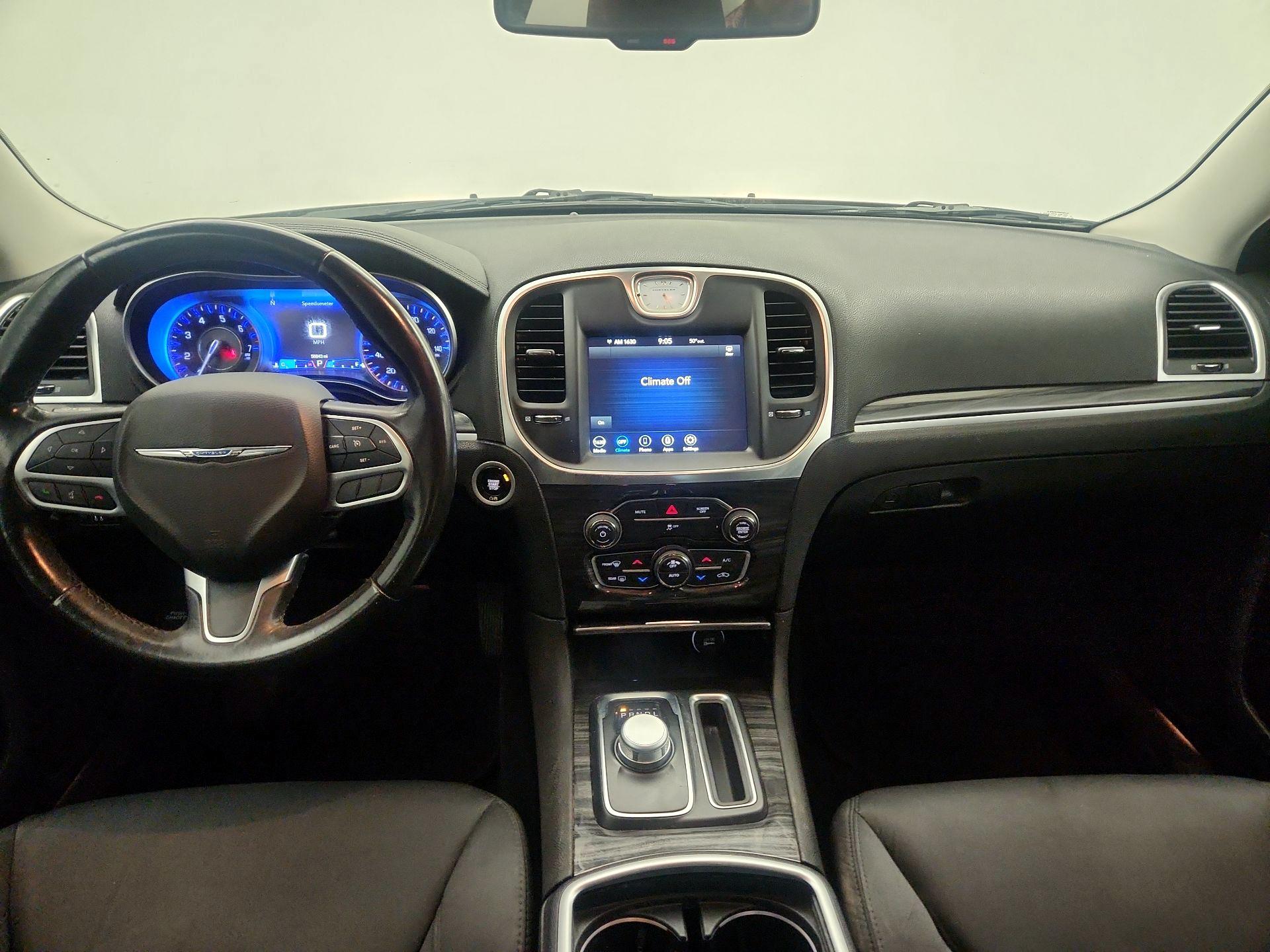 Thumbnail: 2021 Chrysler 300 - 9