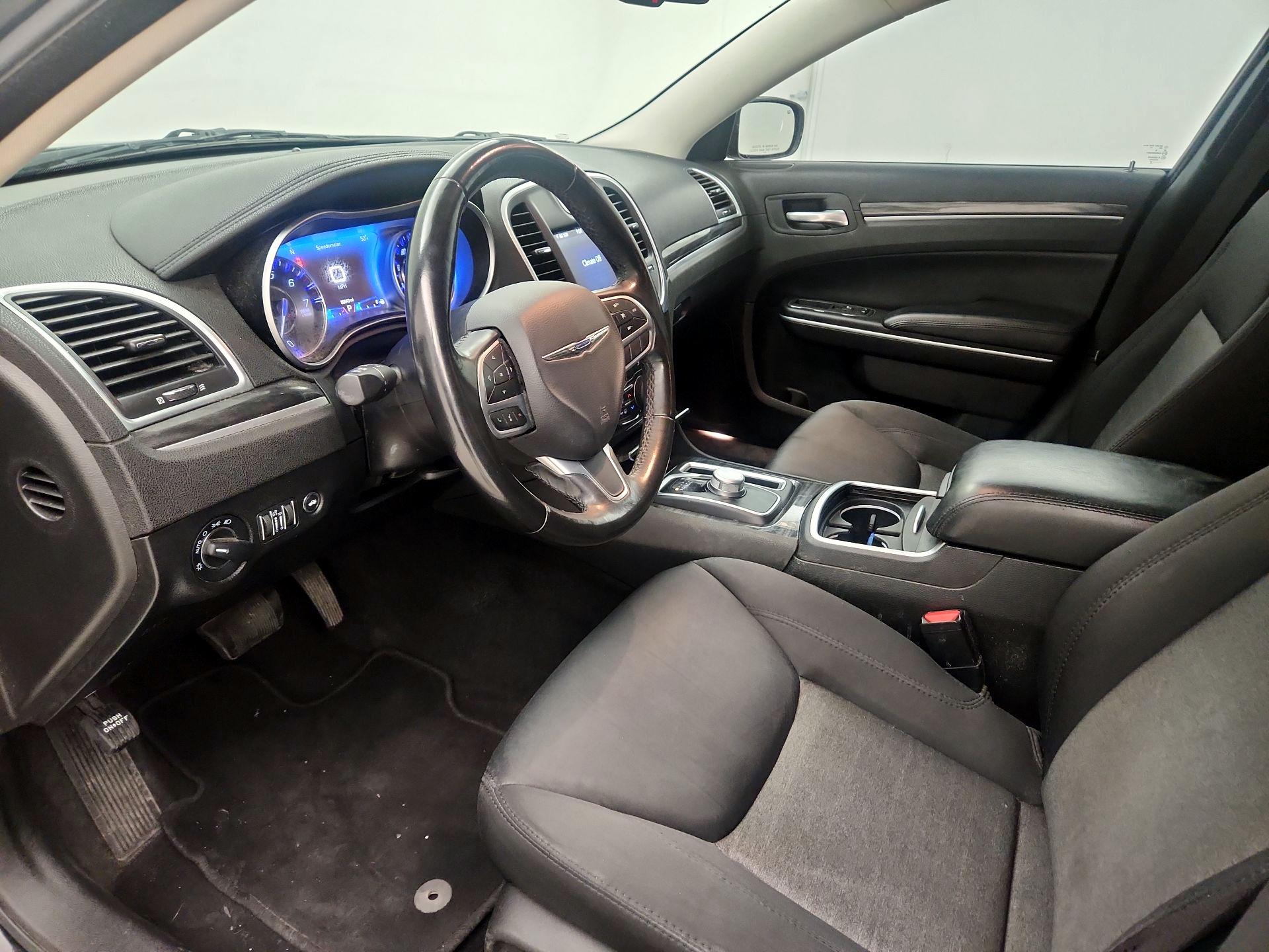 Thumbnail: 2021 Chrysler 300 - 11