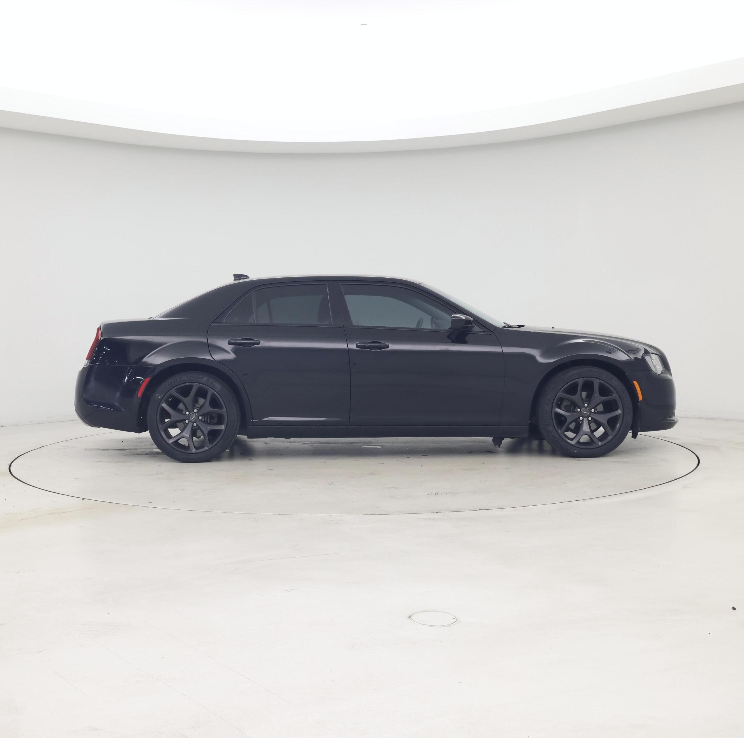 Thumbnail: 2021 Chrysler 300 - 7