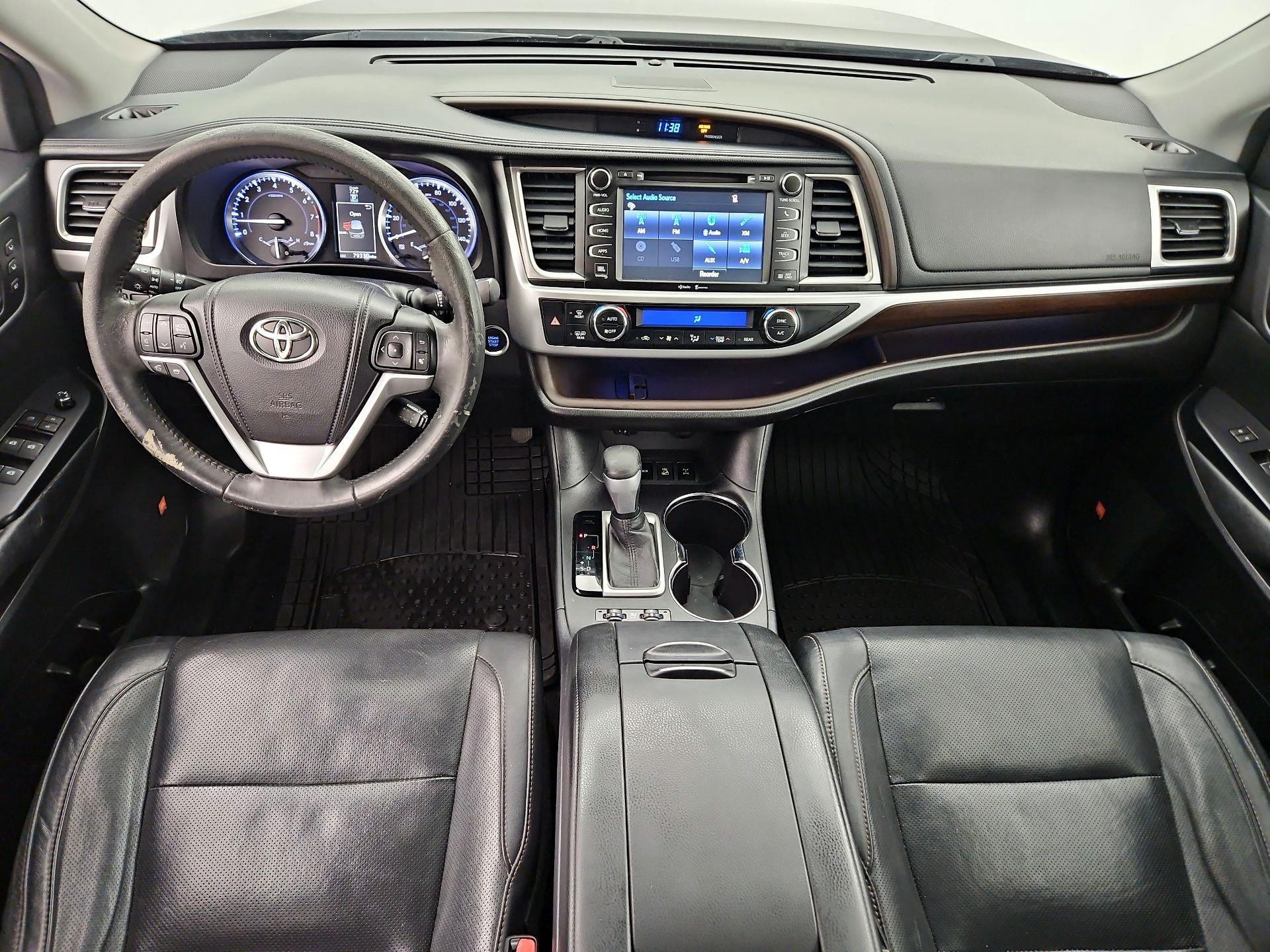 Thumbnail: 2015 Toyota Highlander - 9