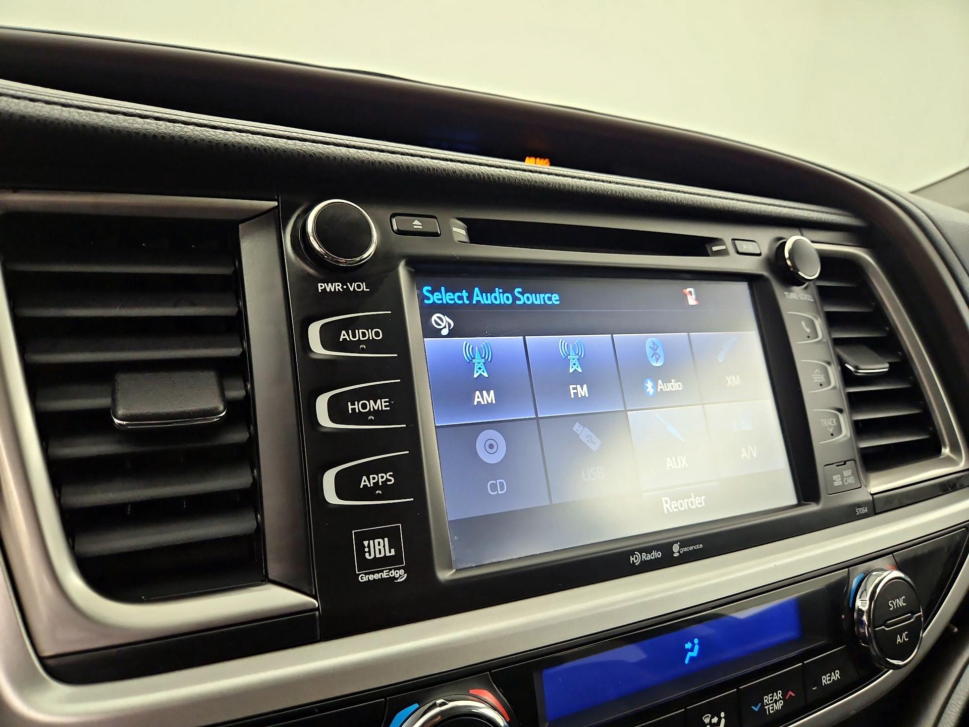 Thumbnail: 2015 Toyota Highlander - 15