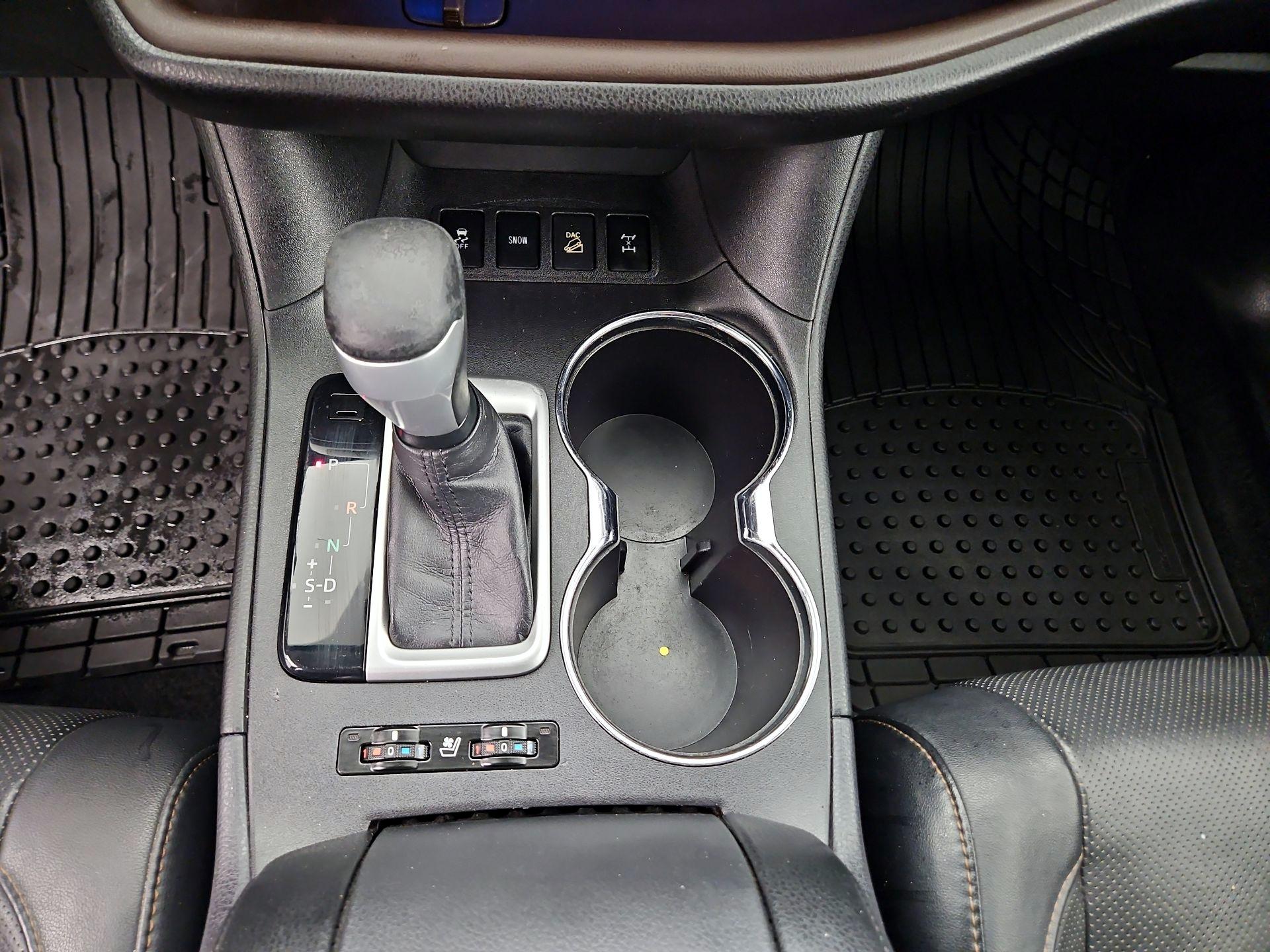 Thumbnail: 2015 Toyota Highlander - 17