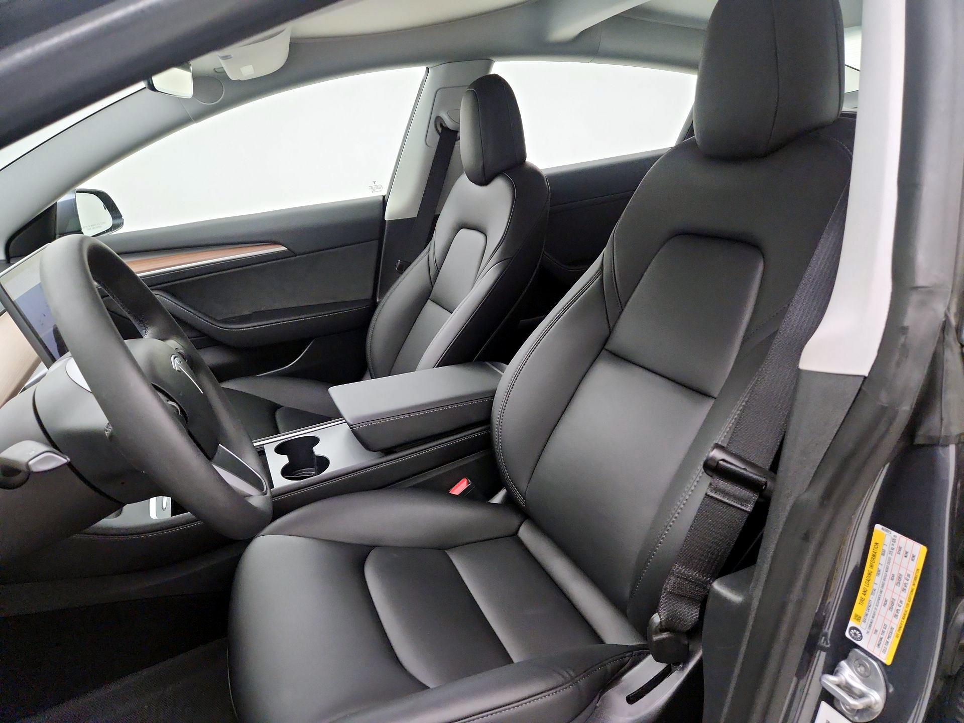 Thumbnail: 2023 Tesla Model 3 - 11