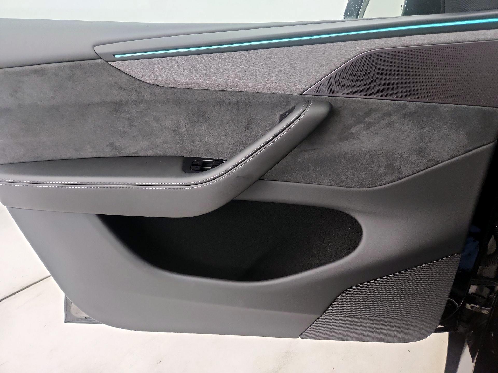 Thumbnail: 2026 Tesla Model Y - 12