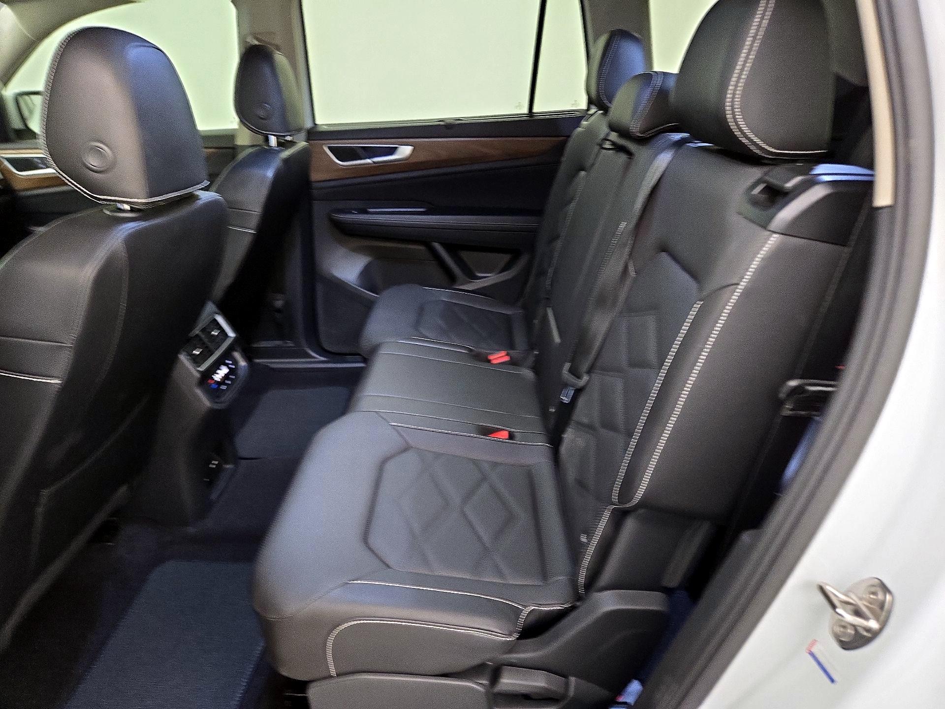 Thumbnail: 2025 Volkswagen Atlas - 19