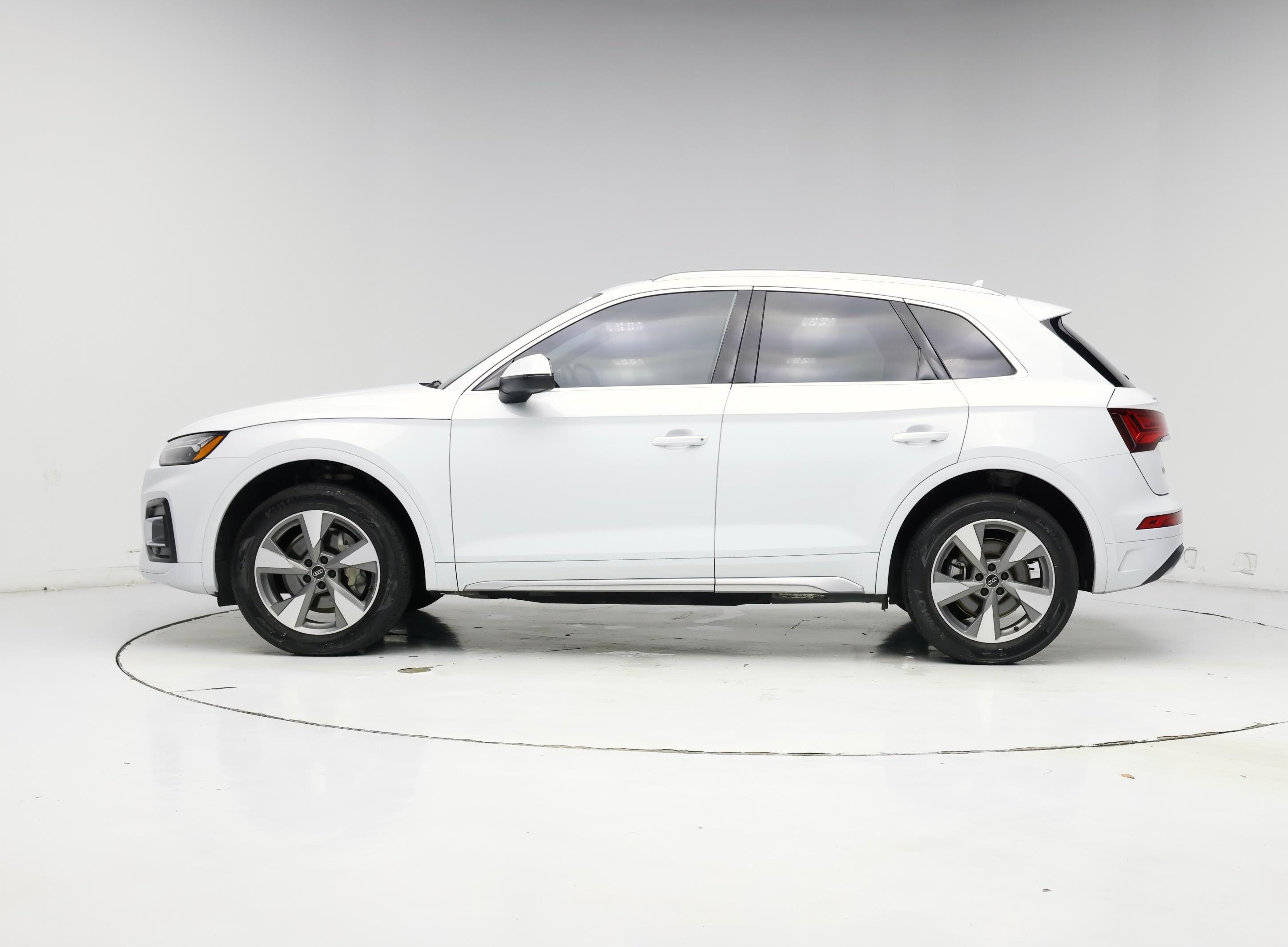 Thumbnail: 2023 Audi Q5 - 3