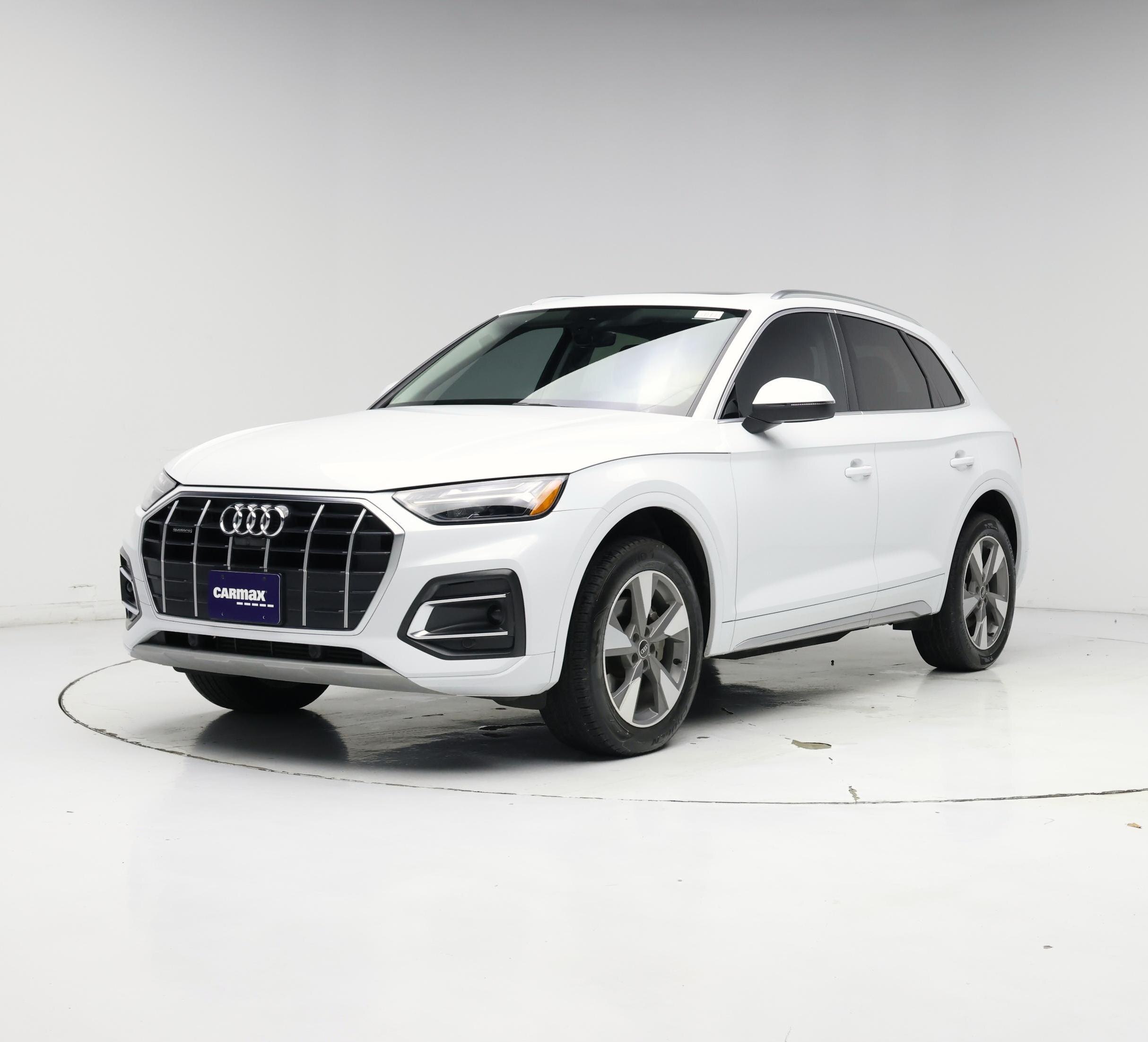 Thumbnail: 2023 Audi Q5 - 4