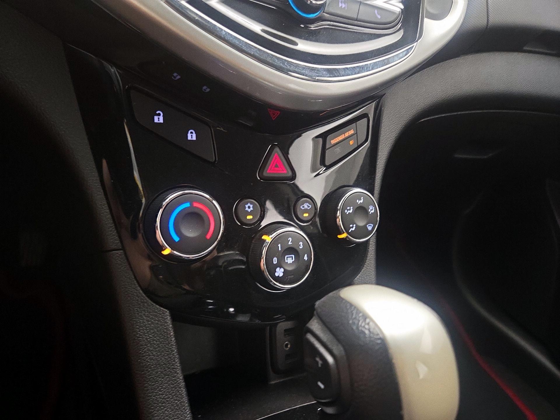 Thumbnail: 2018 Chevrolet Sonic - 16