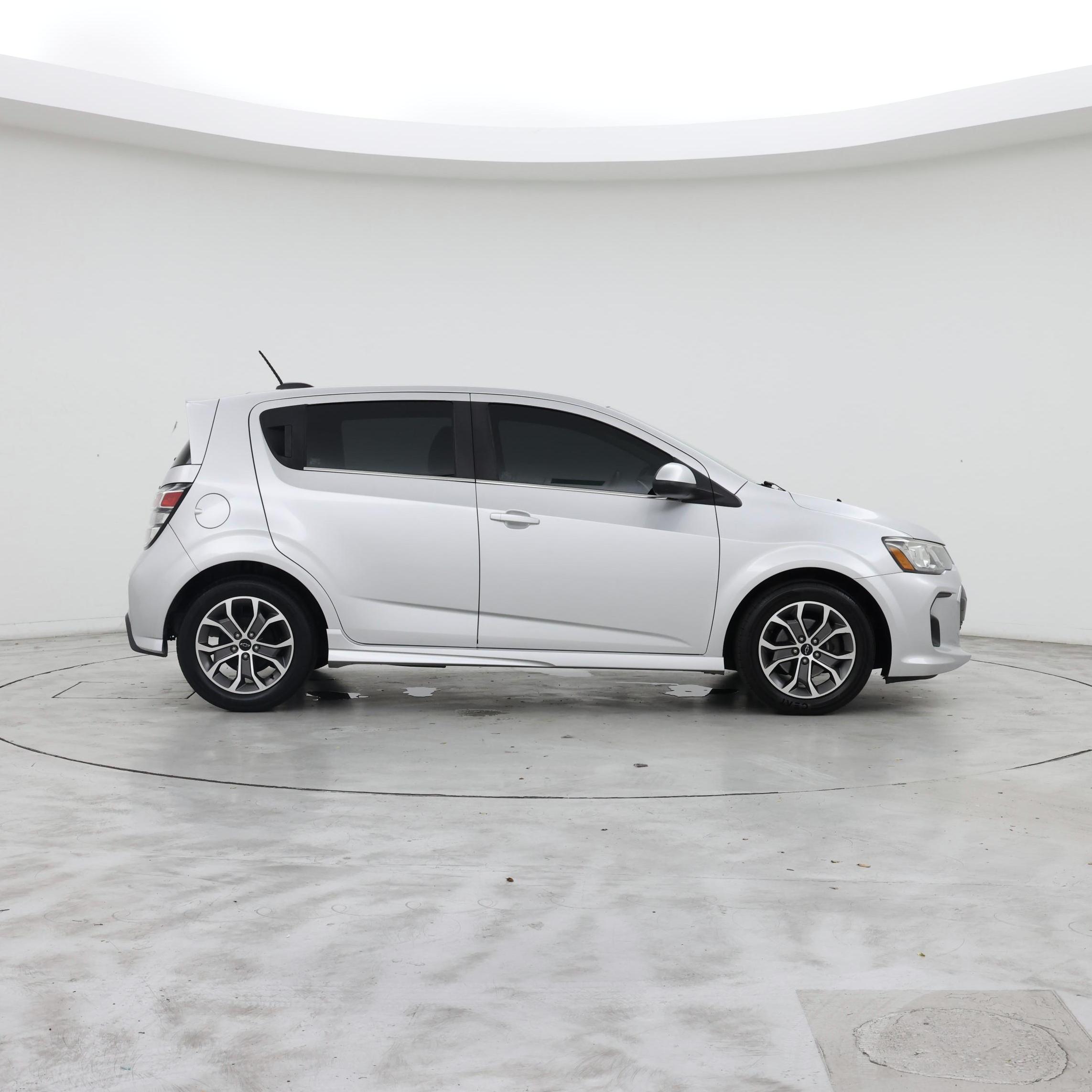 Thumbnail: 2018 Chevrolet Sonic - 7