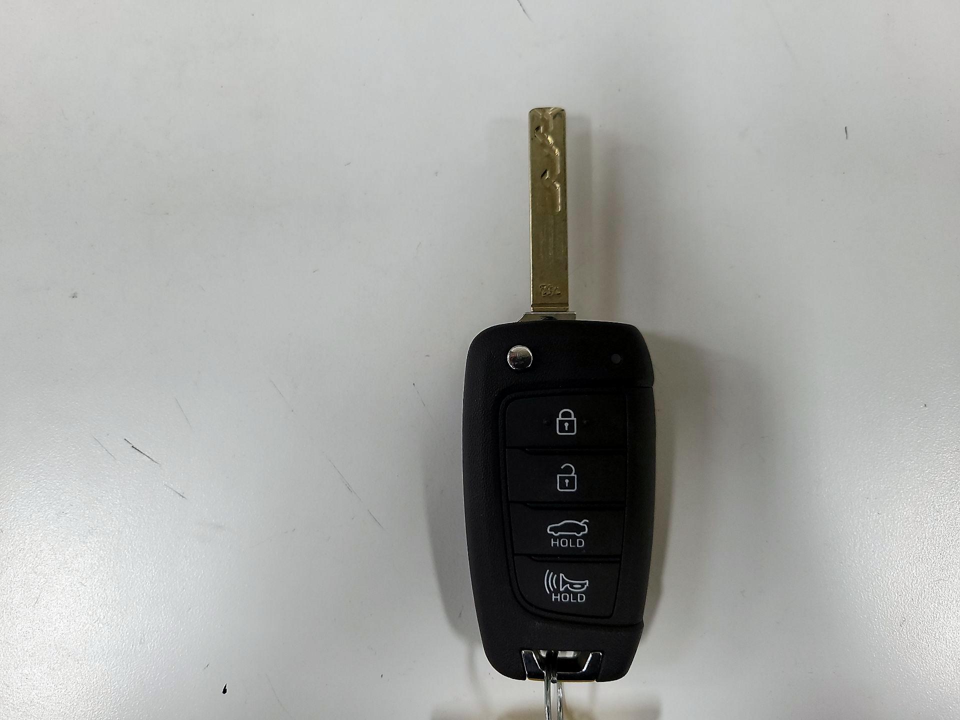 Thumbnail: 2025 Hyundai Elantra - 20