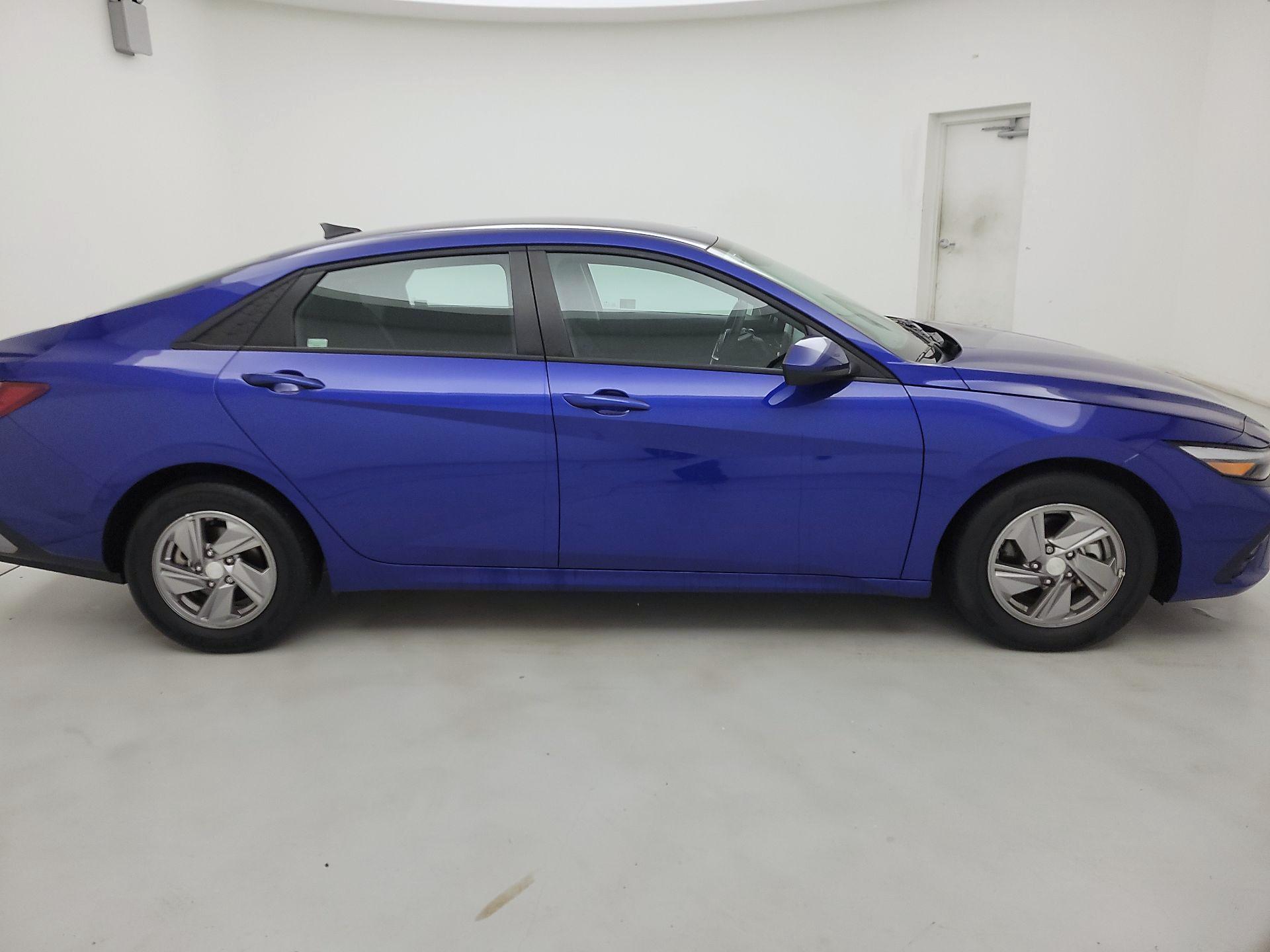 Thumbnail: 2025 Hyundai Elantra - 4