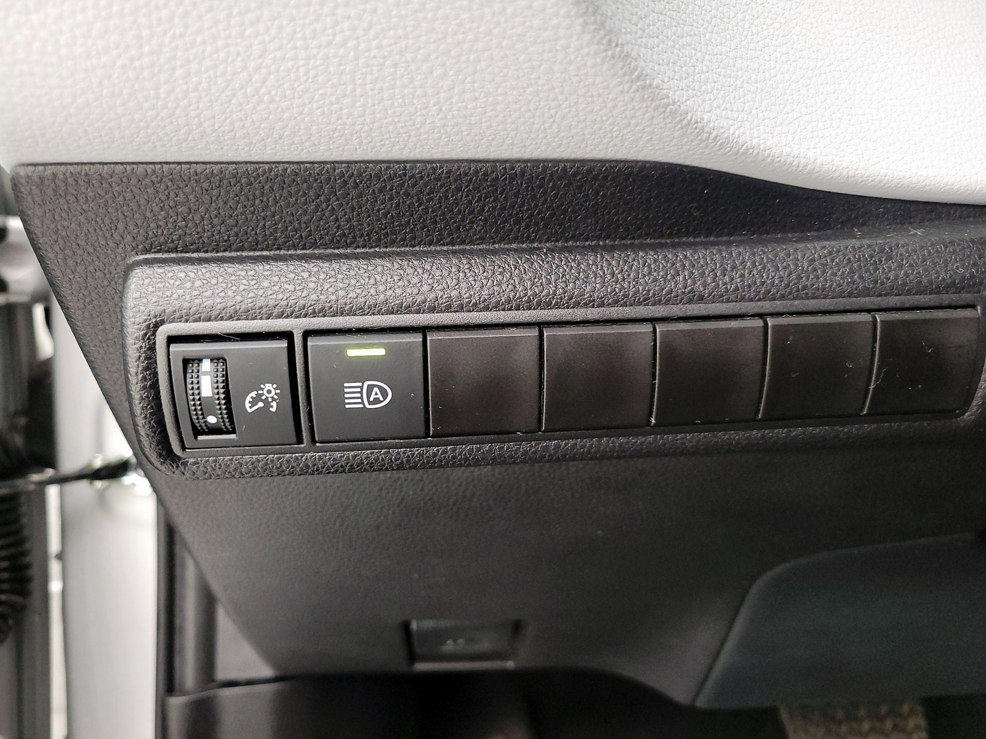 Thumbnail: 2025 Toyota Corolla - 11