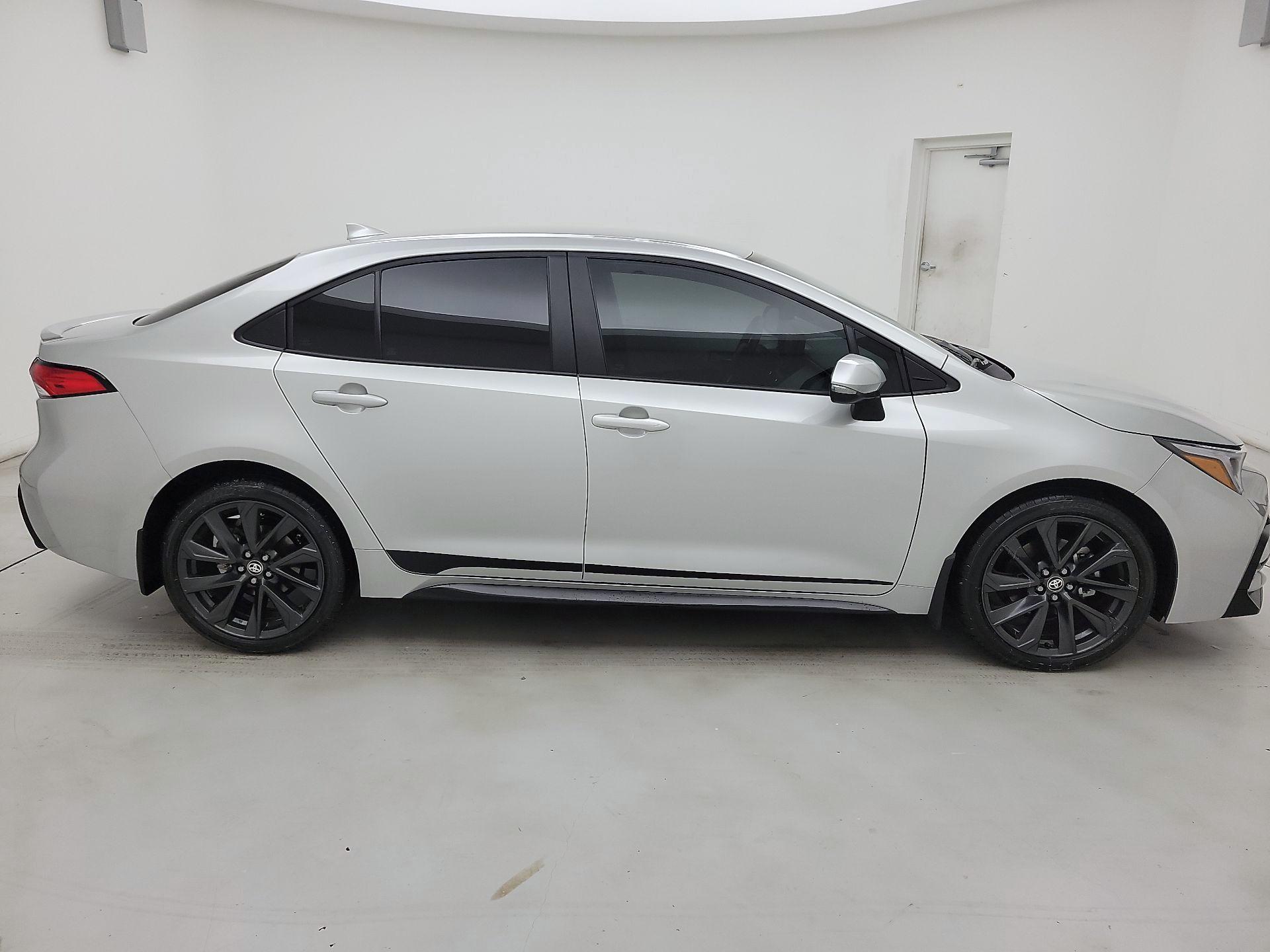 Thumbnail: 2025 Toyota Corolla - 4