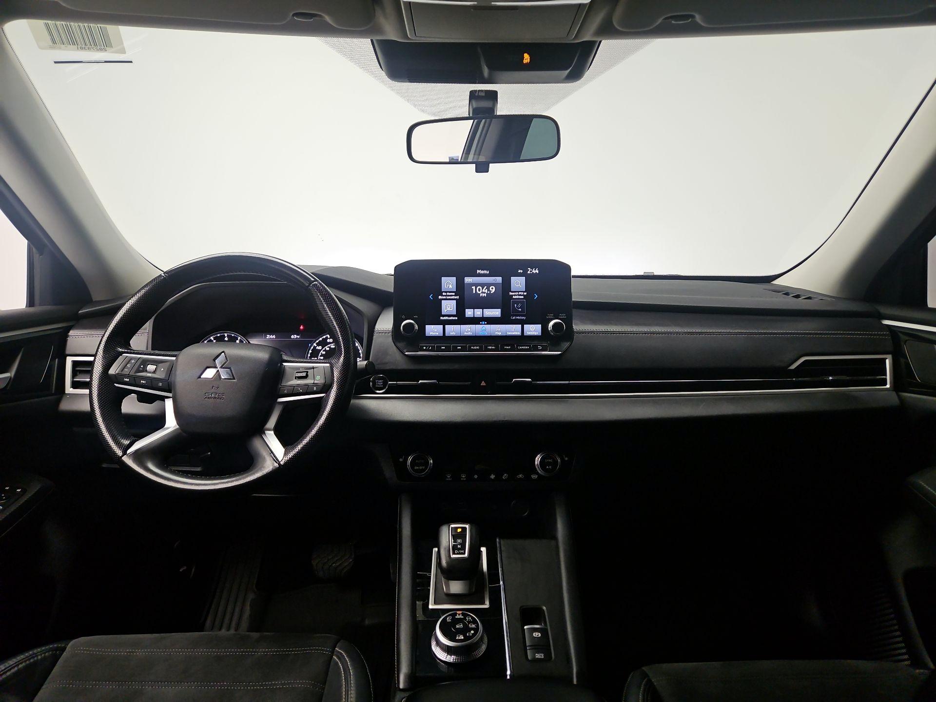 Thumbnail: 2022 Mitsubishi Outlander - 9