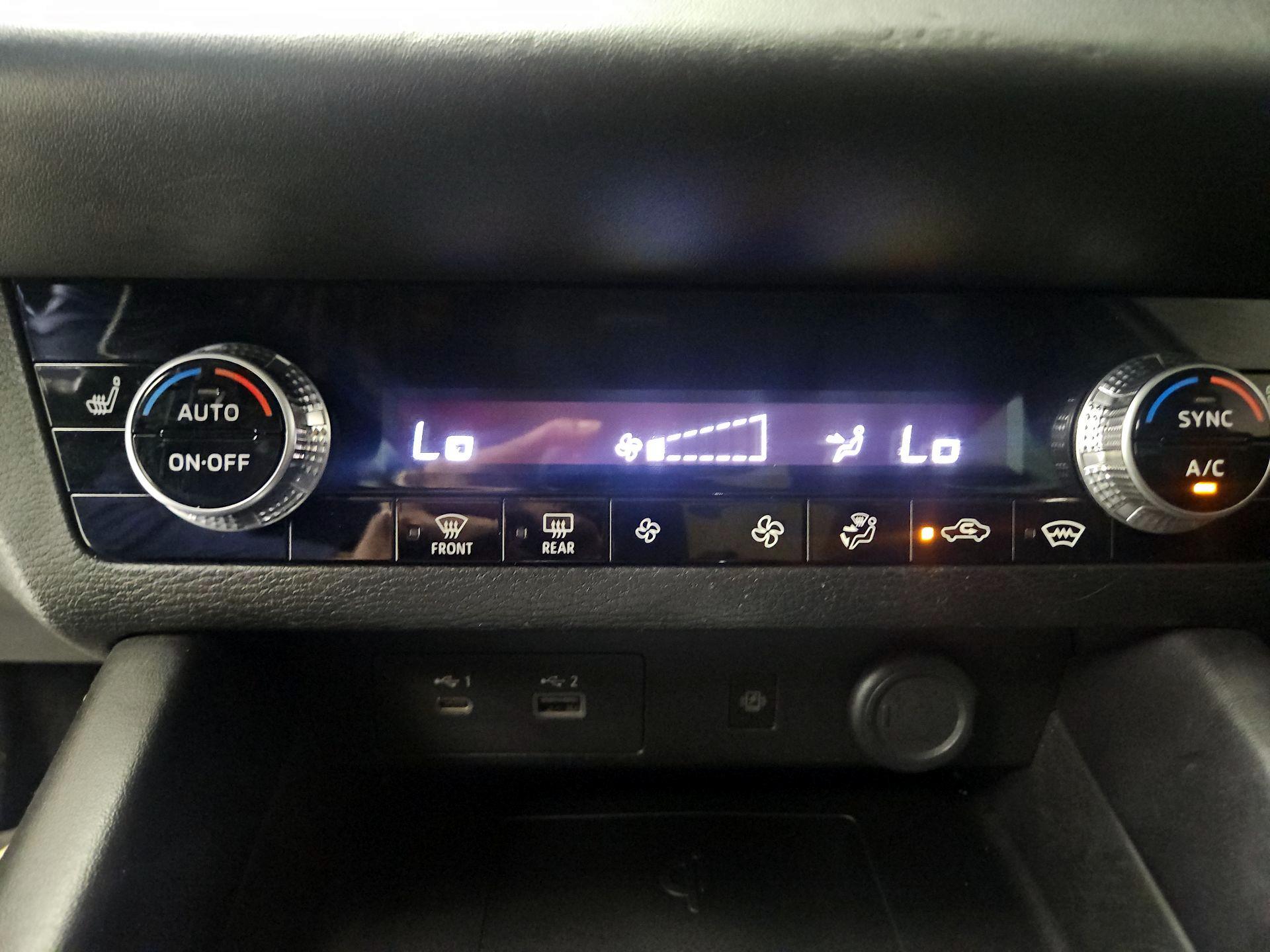 Thumbnail: 2022 Mitsubishi Outlander - 17