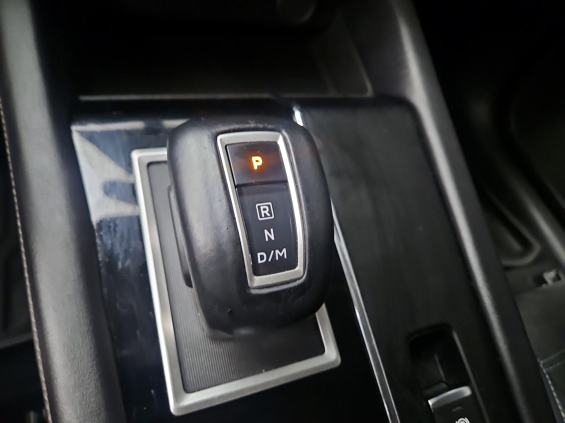 Thumbnail: 2022 Mitsubishi Outlander - 18