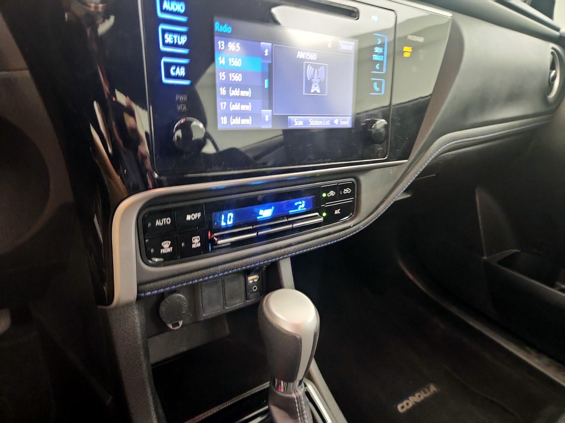 Thumbnail: 2017 Toyota Corolla - 16