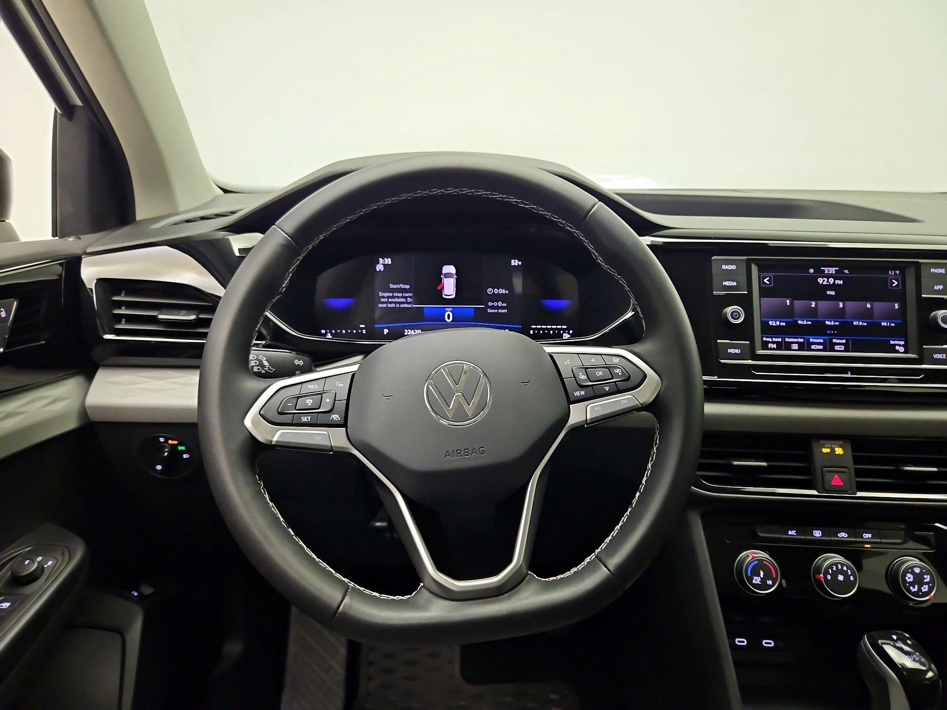 Thumbnail: 2024 Volkswagen Taos - 10