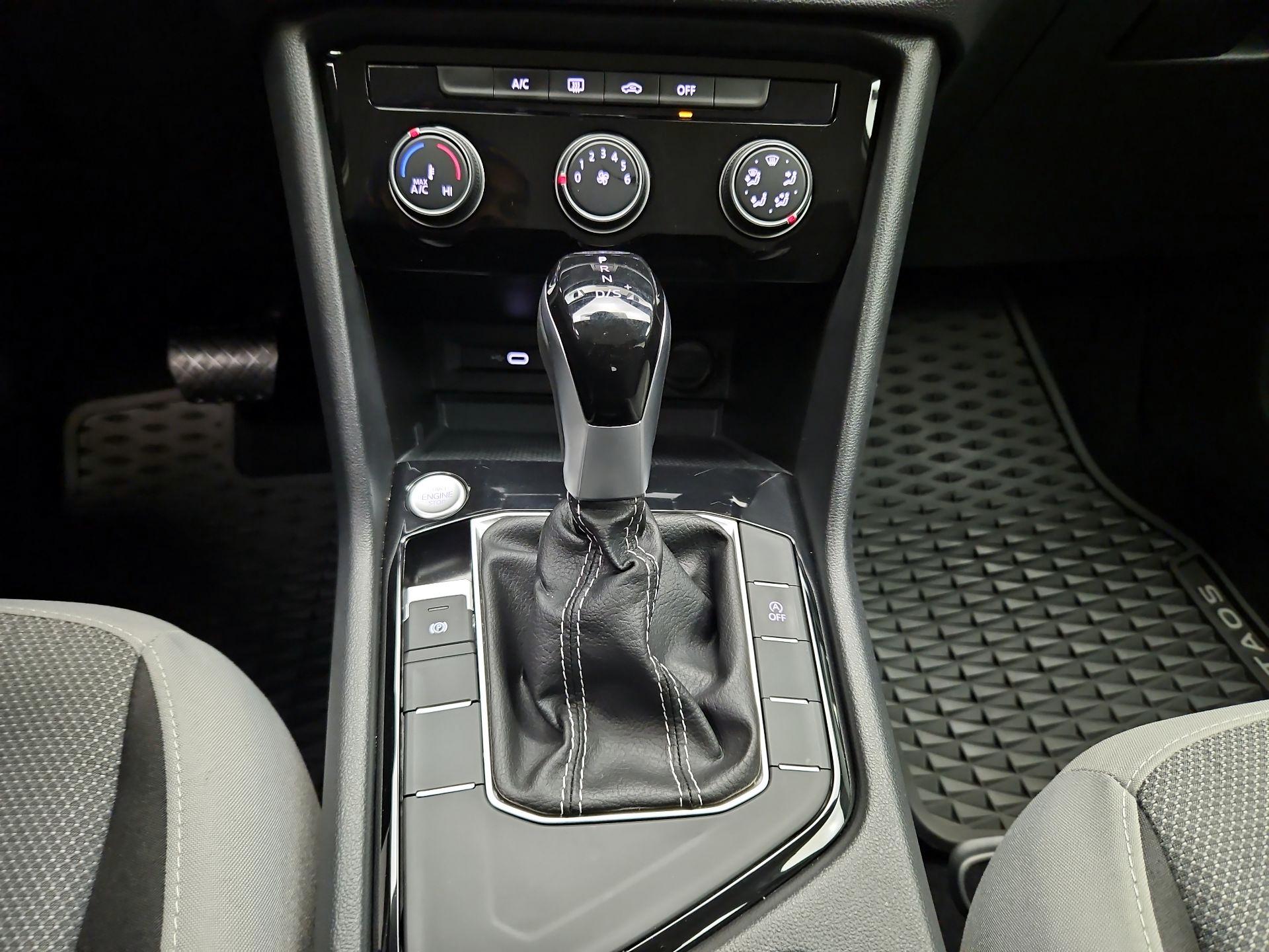 Thumbnail: 2024 Volkswagen Taos - 16