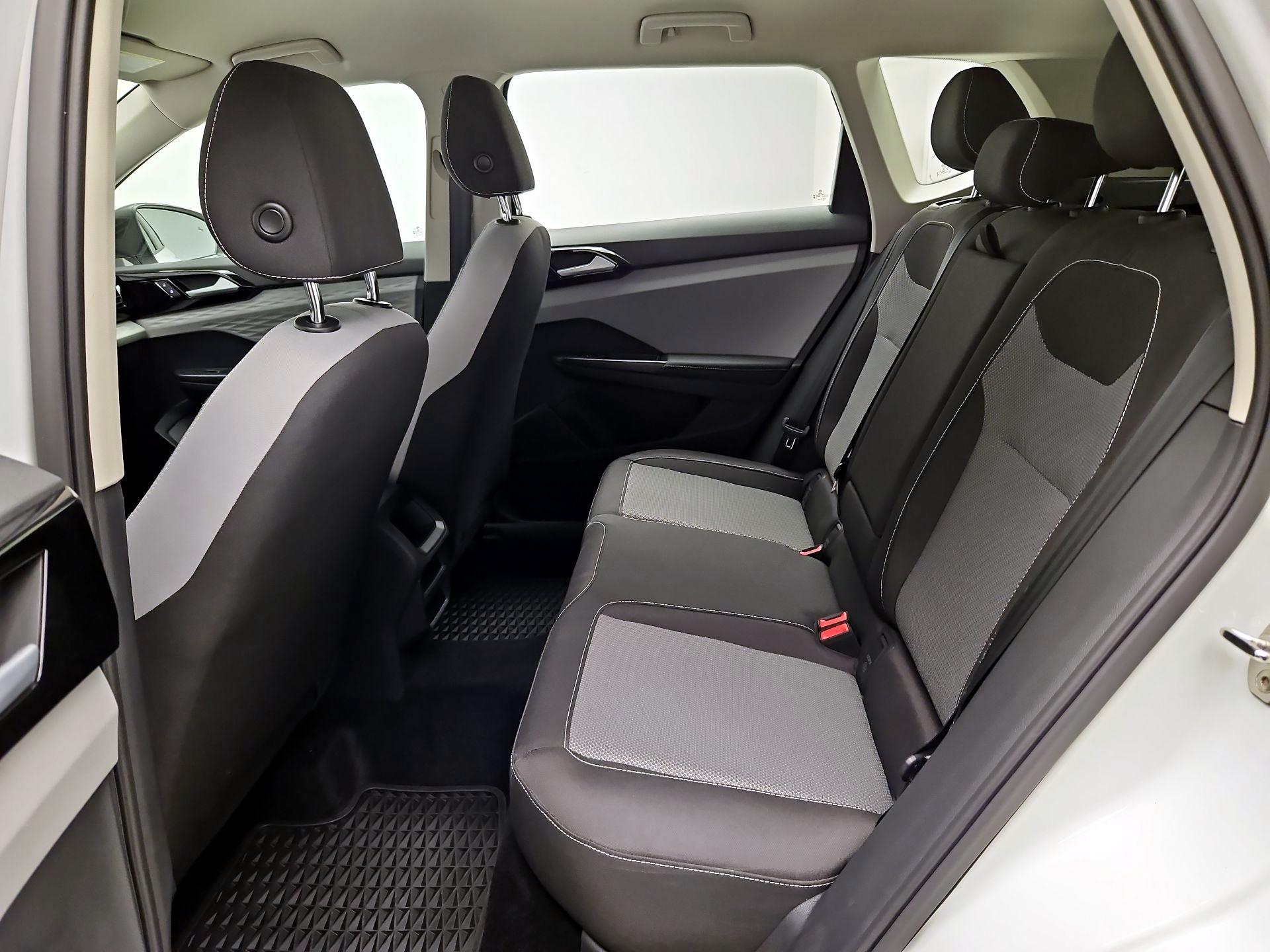 Thumbnail: 2024 Volkswagen Taos - 17