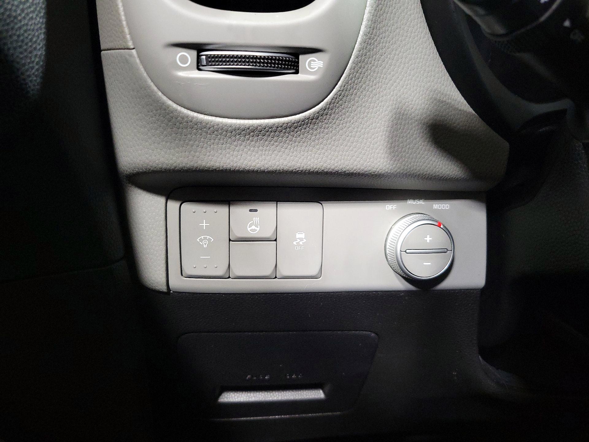 Thumbnail: 2015 Kia Soul - 13