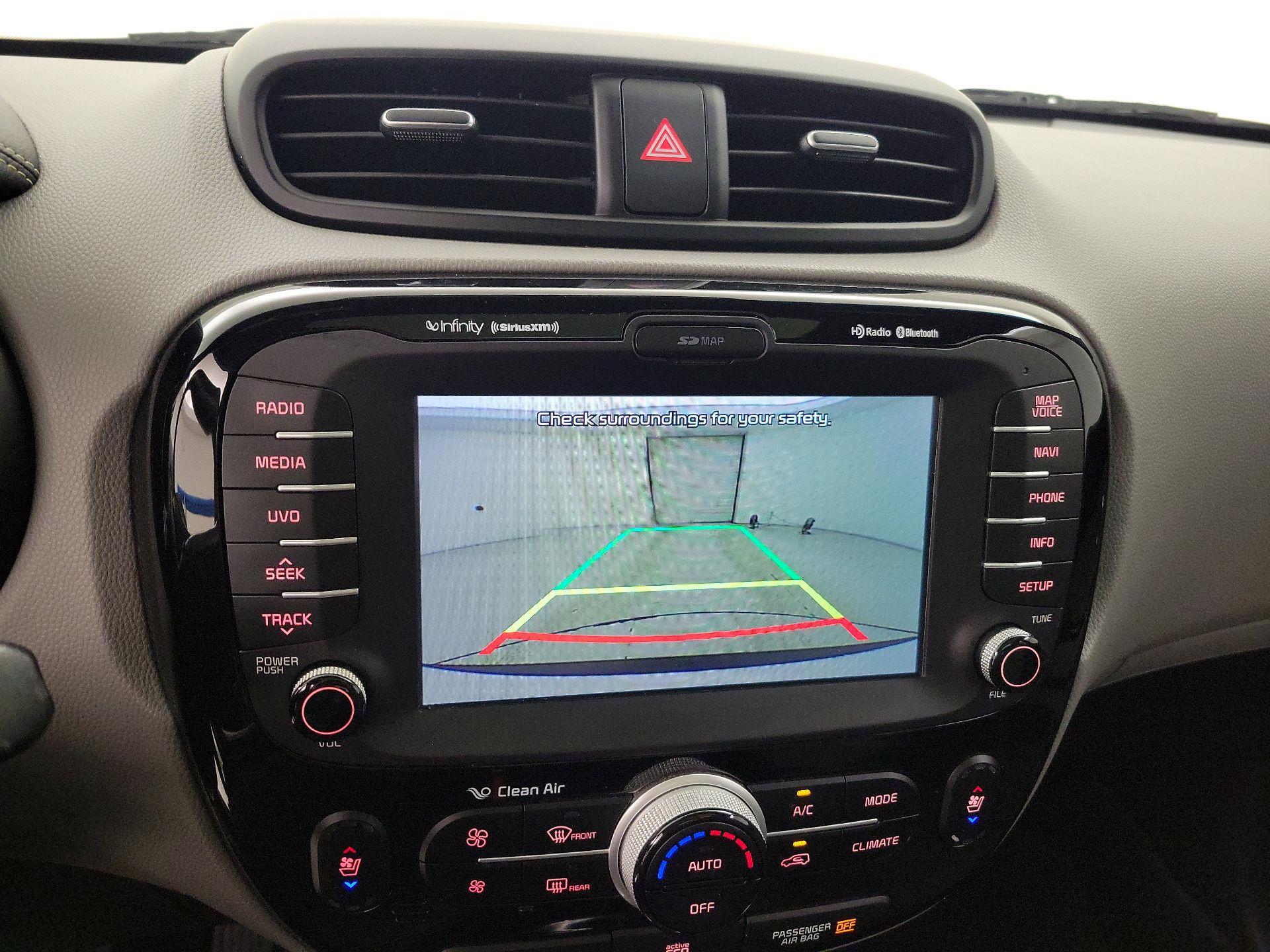 Thumbnail: 2015 Kia Soul - 15