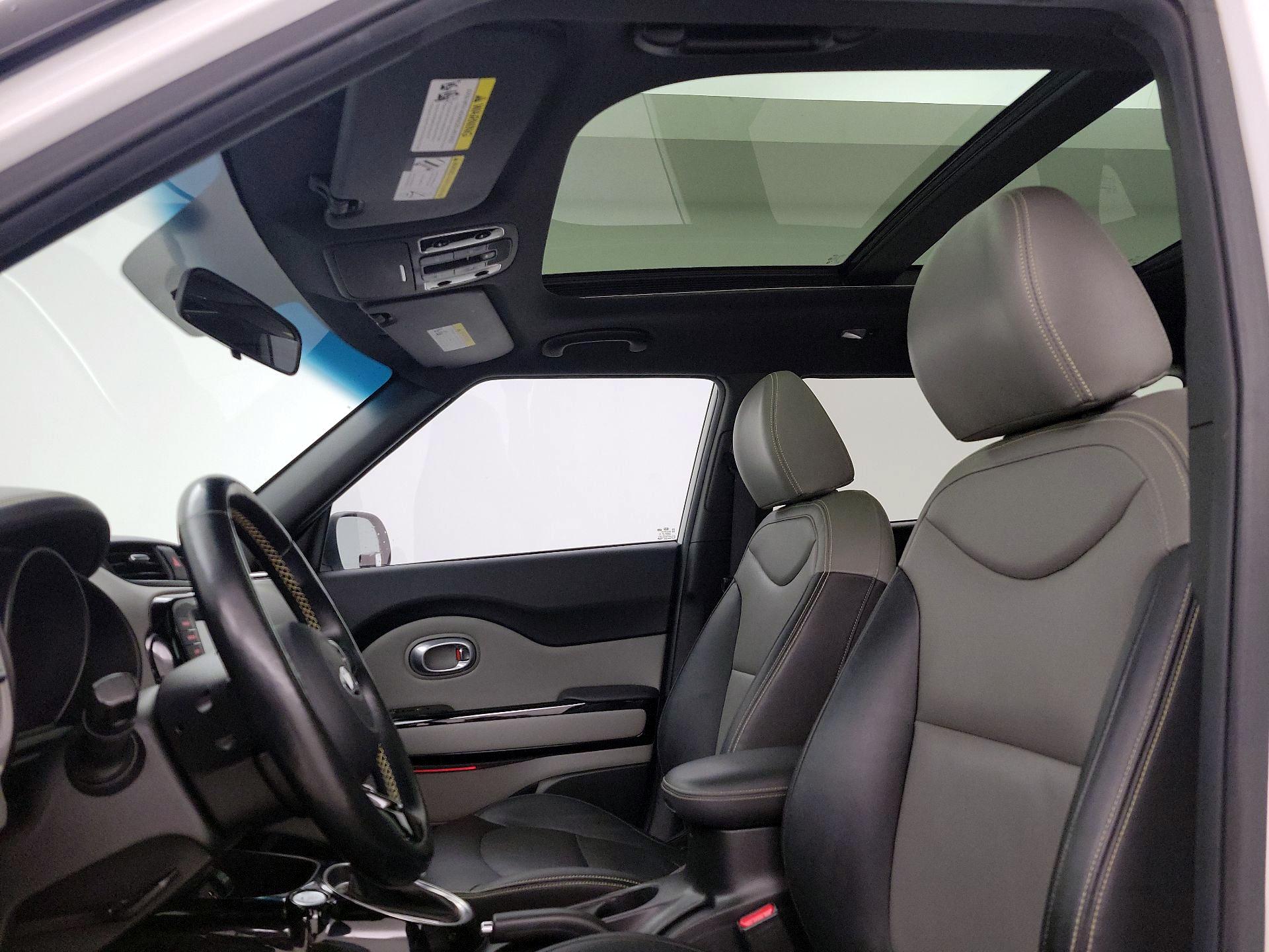 Thumbnail: 2015 Kia Soul - 19