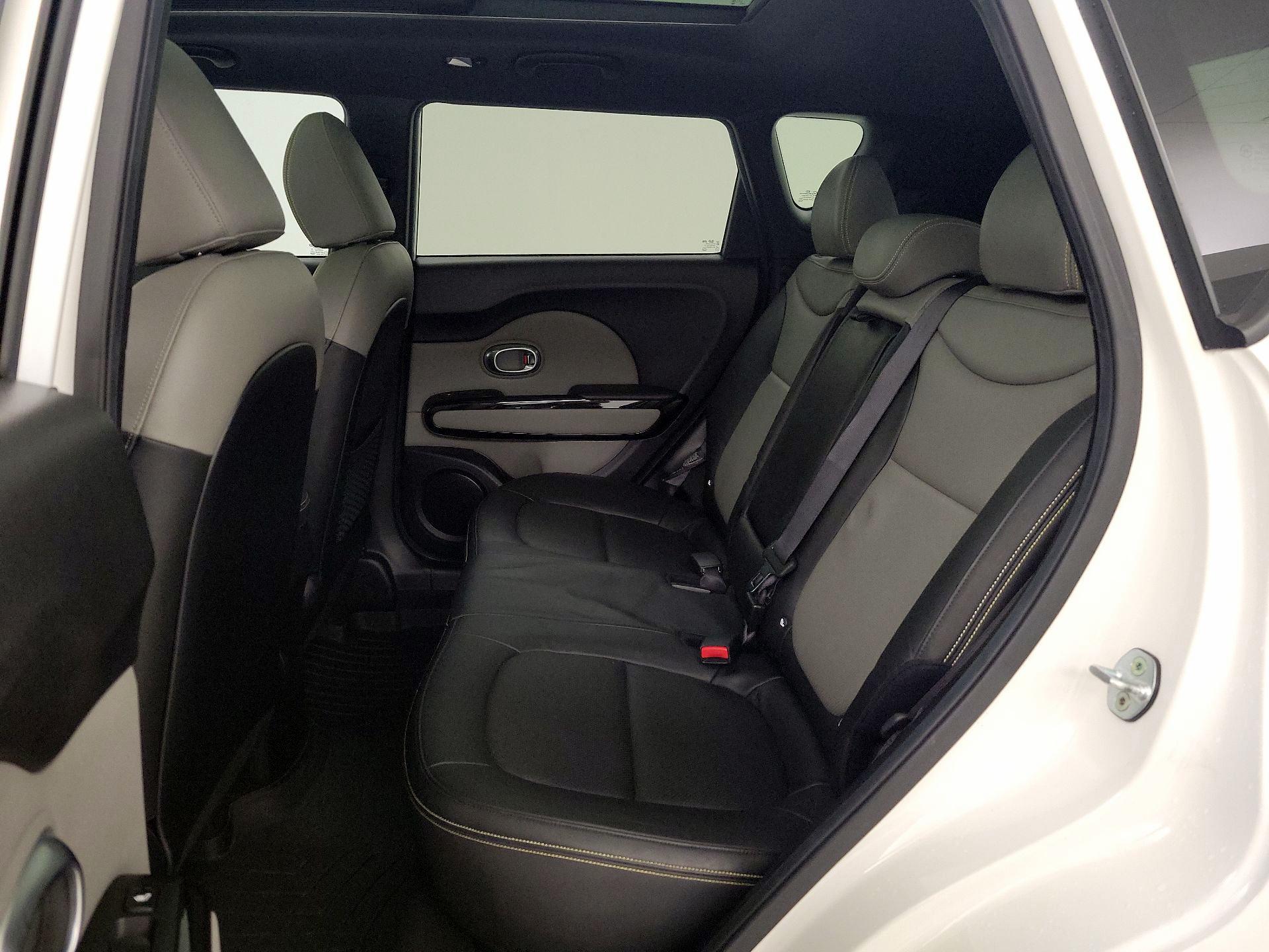 Thumbnail: 2015 Kia Soul - 20