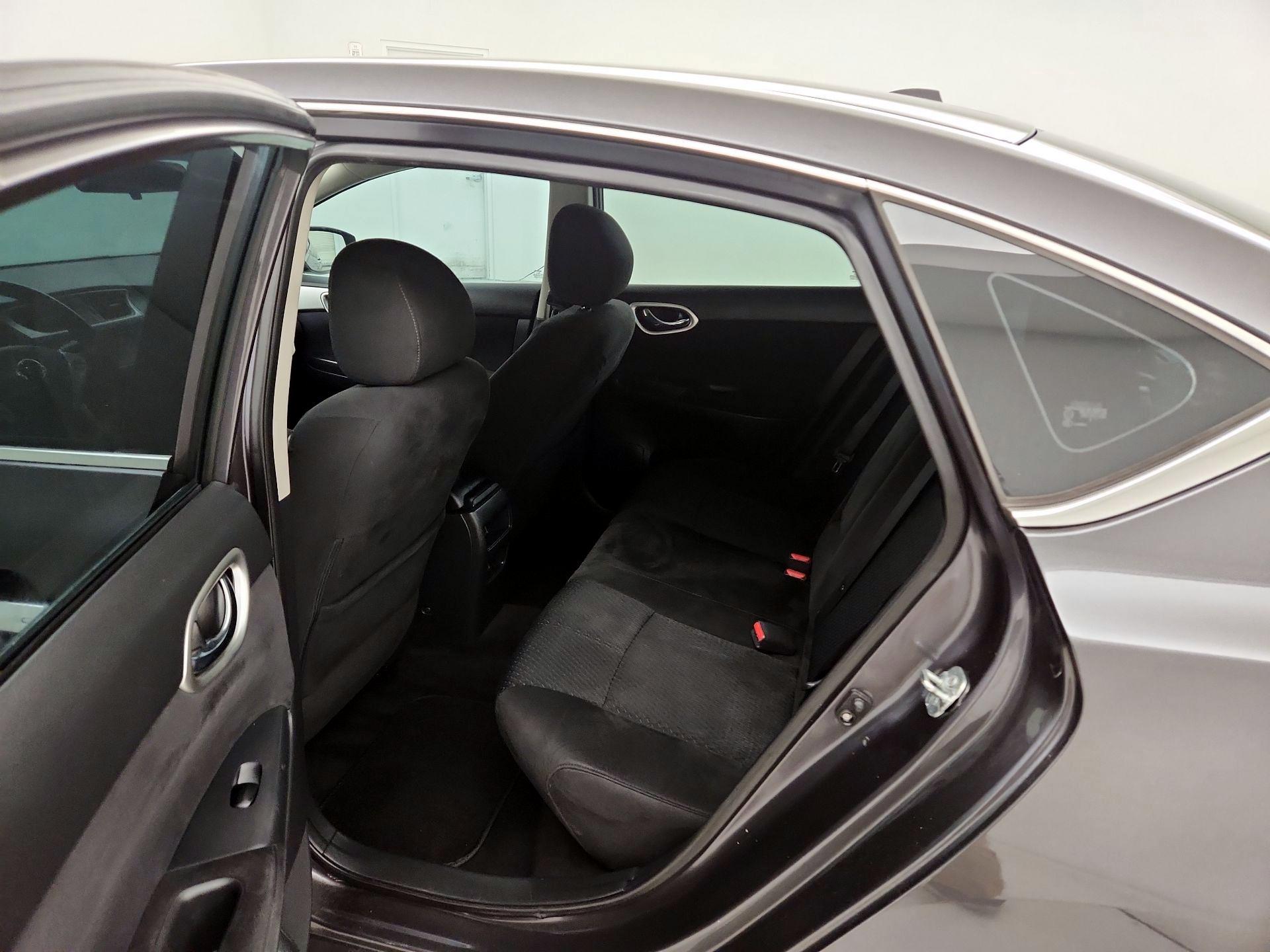 Thumbnail: 2015 Nissan Sentra - 18