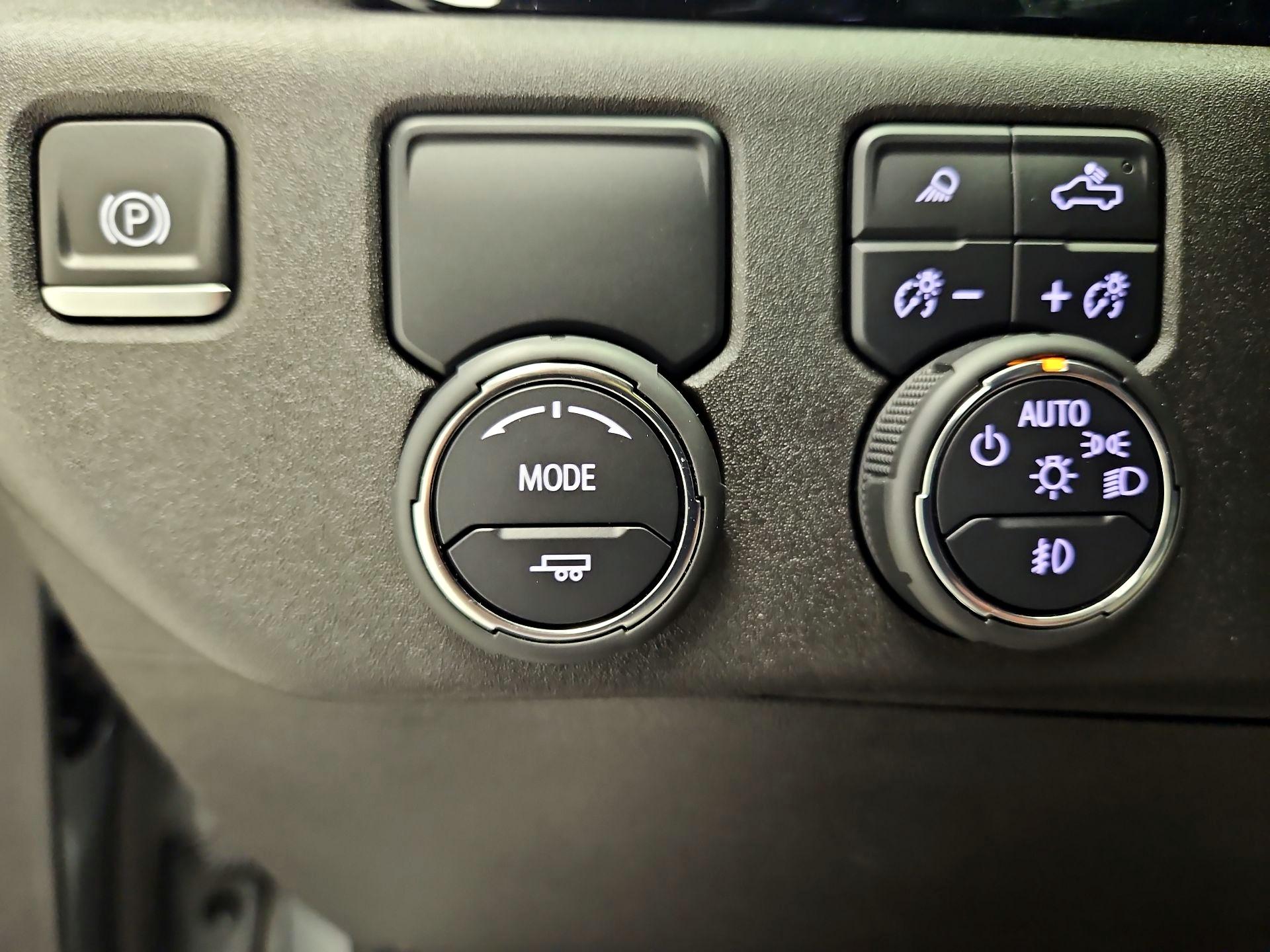 Thumbnail: 2024 Chevrolet Silverado 1500 - 13